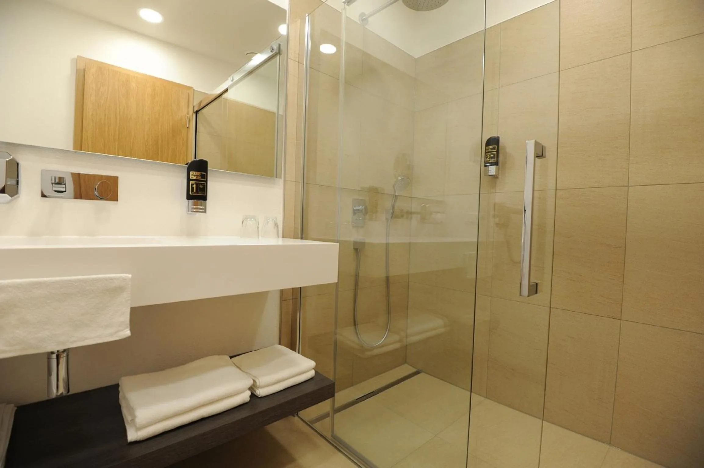 Bathroom in Landgasthof Karolinenhöhe