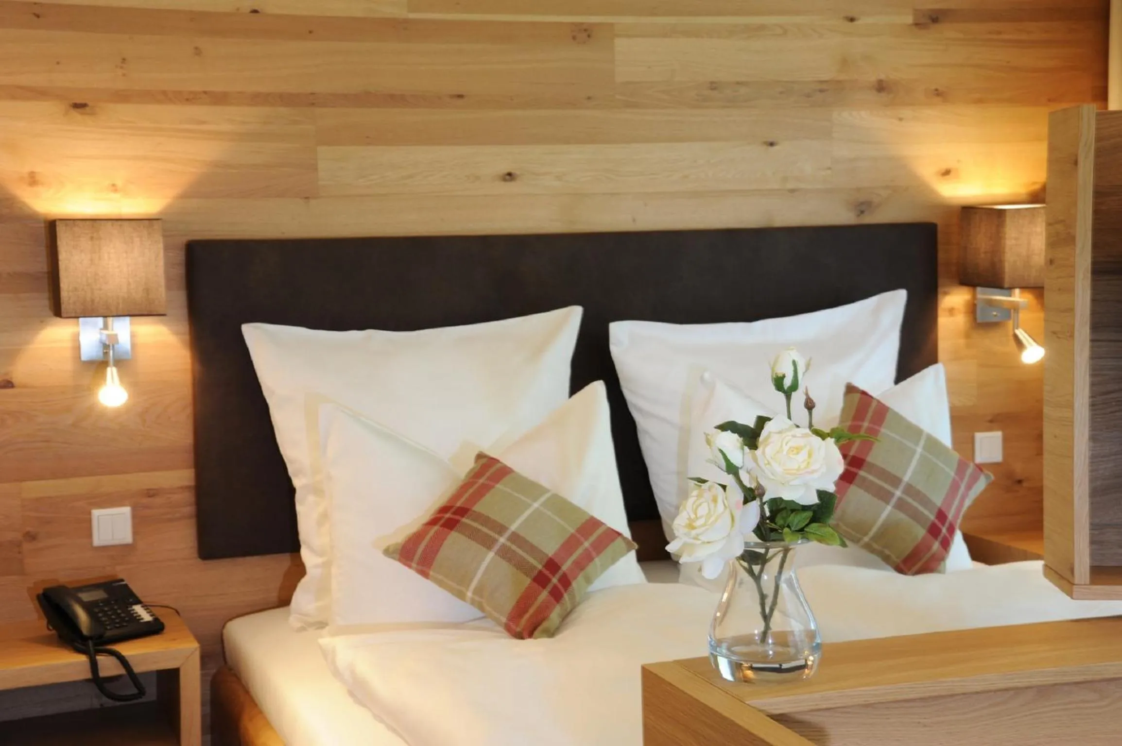 Photo of the whole room, Bed in Landgasthof Karolinenhöhe