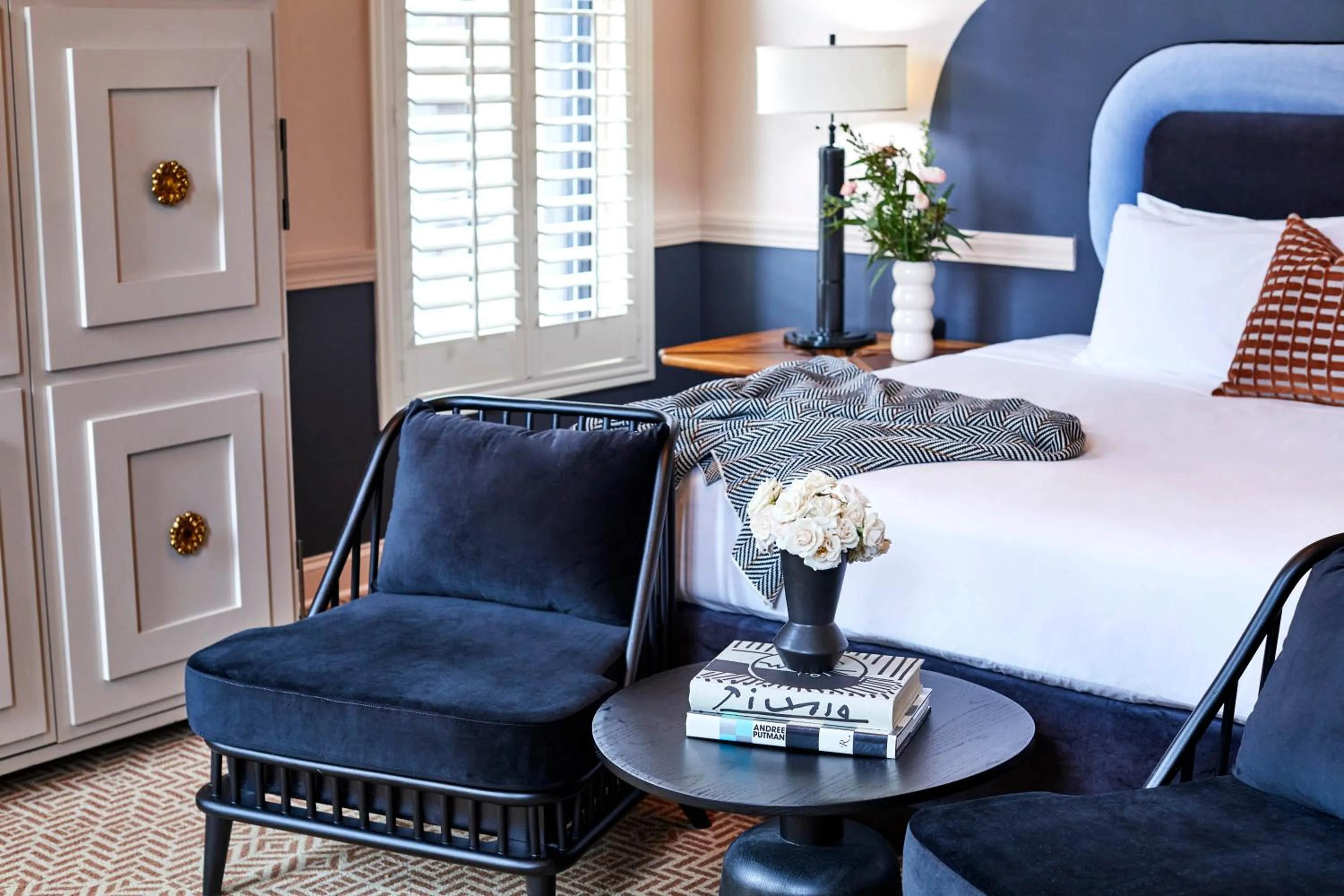 Seating area, Bed in The Oliver Hotel Knoxville, by Oliver