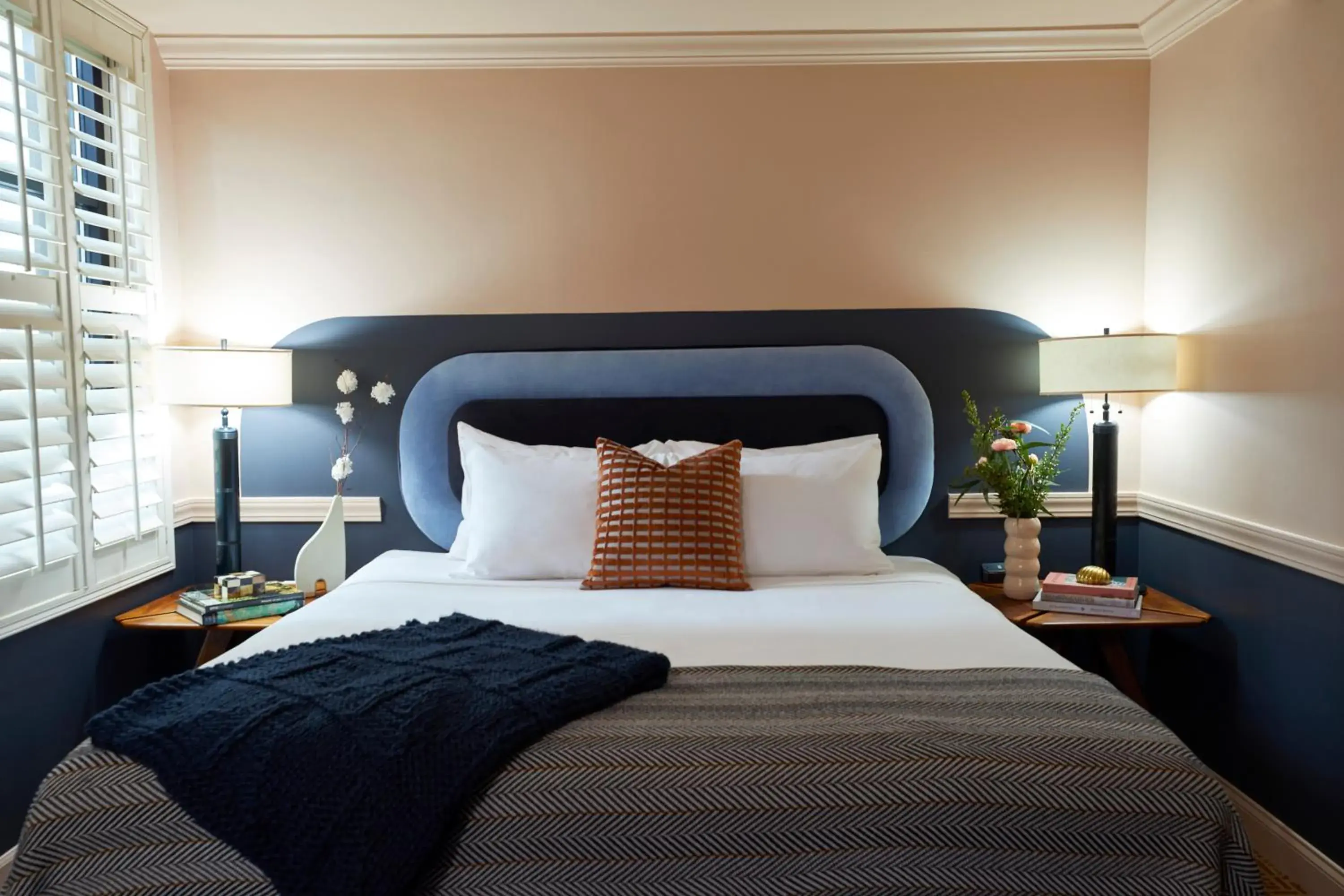 King Room - single occupancy in The Oliver Hotel Knoxville, by Oliver King Room - single occupancy in The Oliver Hotel Knoxville, by Oliver