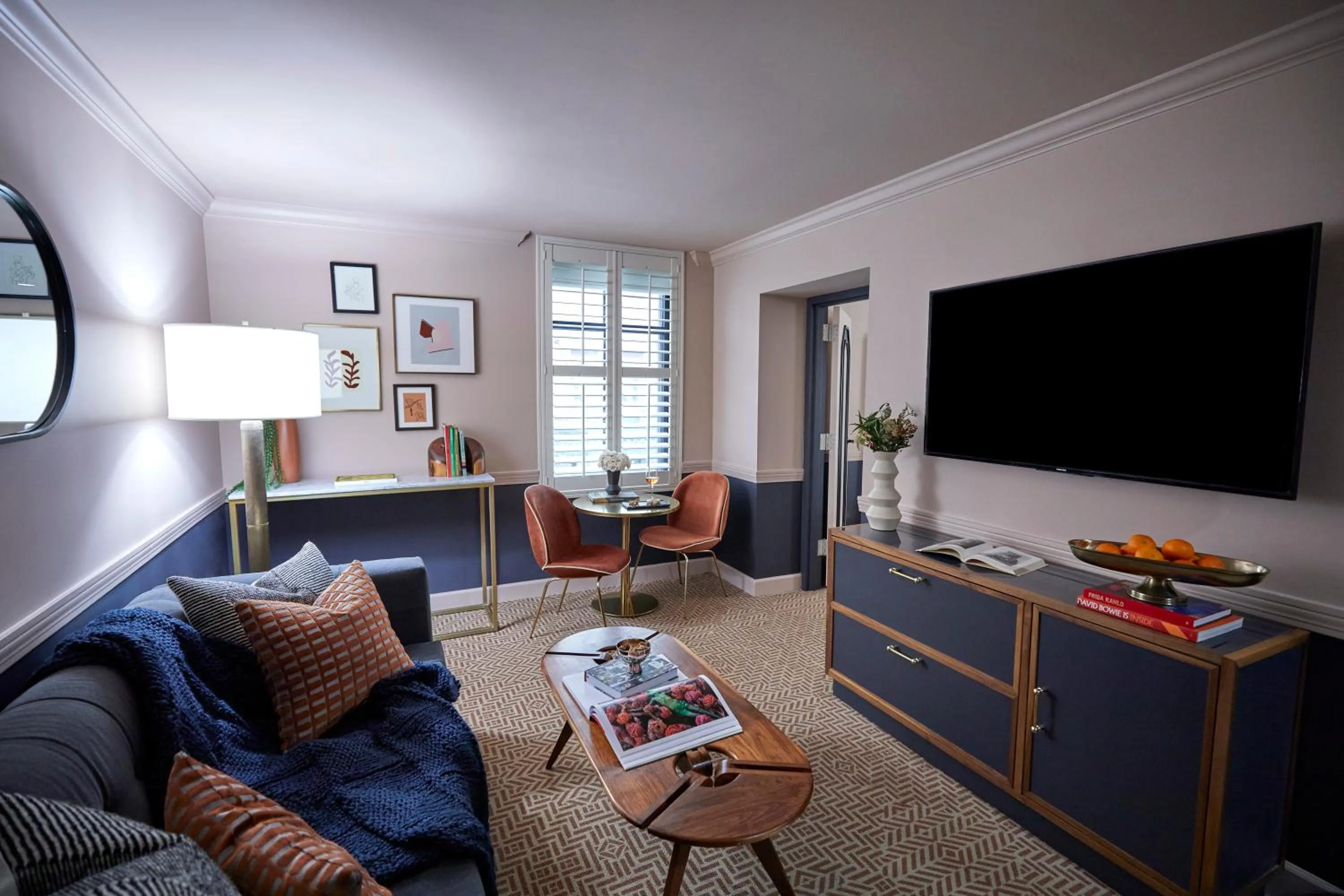 Living room in The Oliver Hotel Knoxville, by Oliver