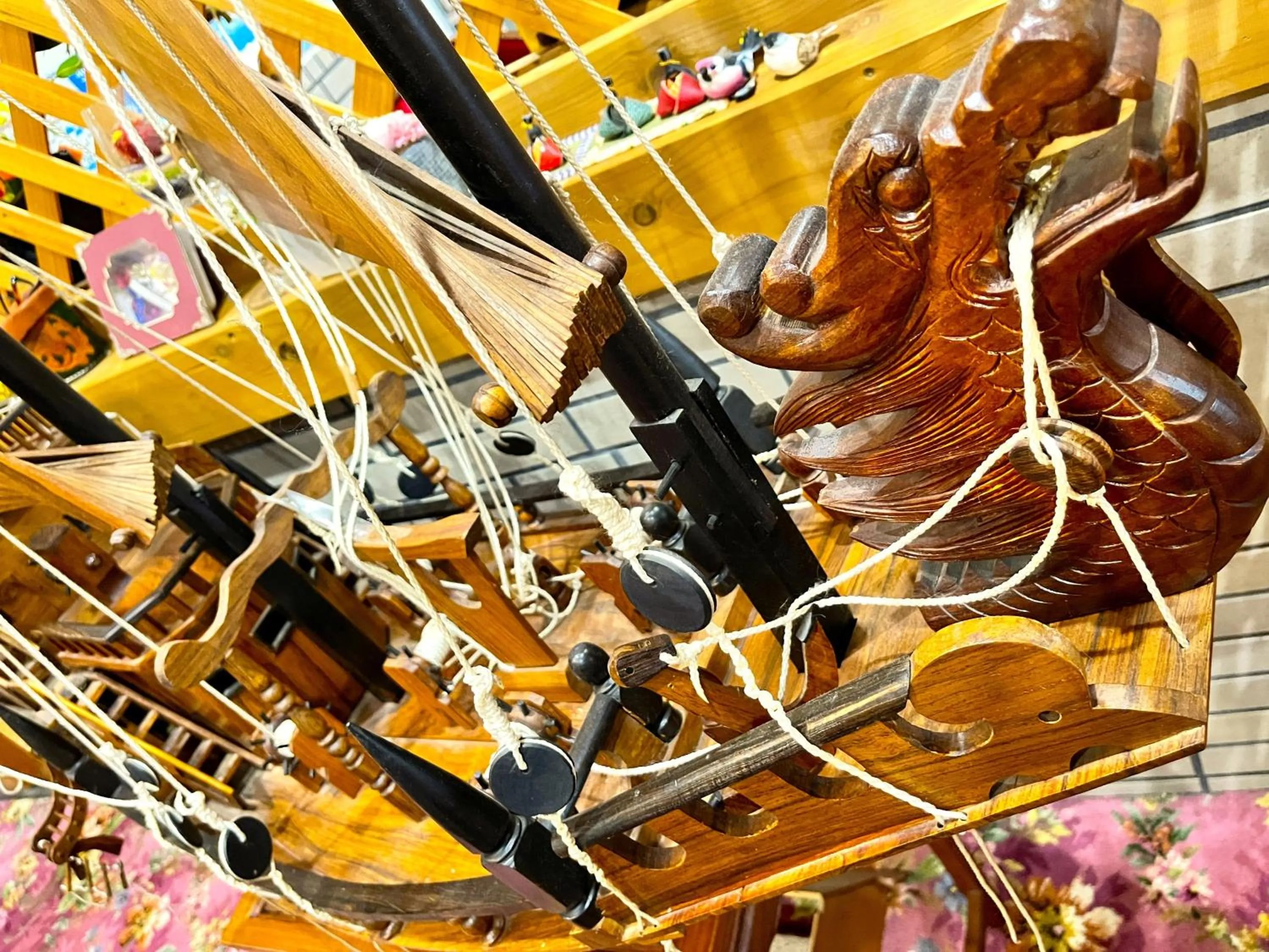 Decorative detail in Hotel Sunny Valley