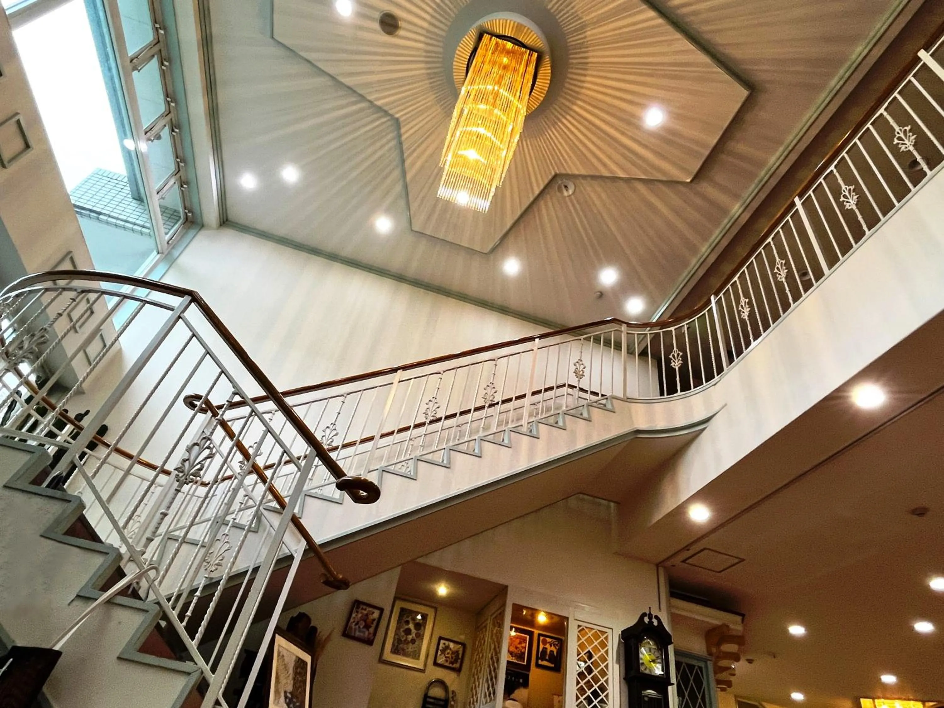 Area and facilities in Hotel Sunny Valley