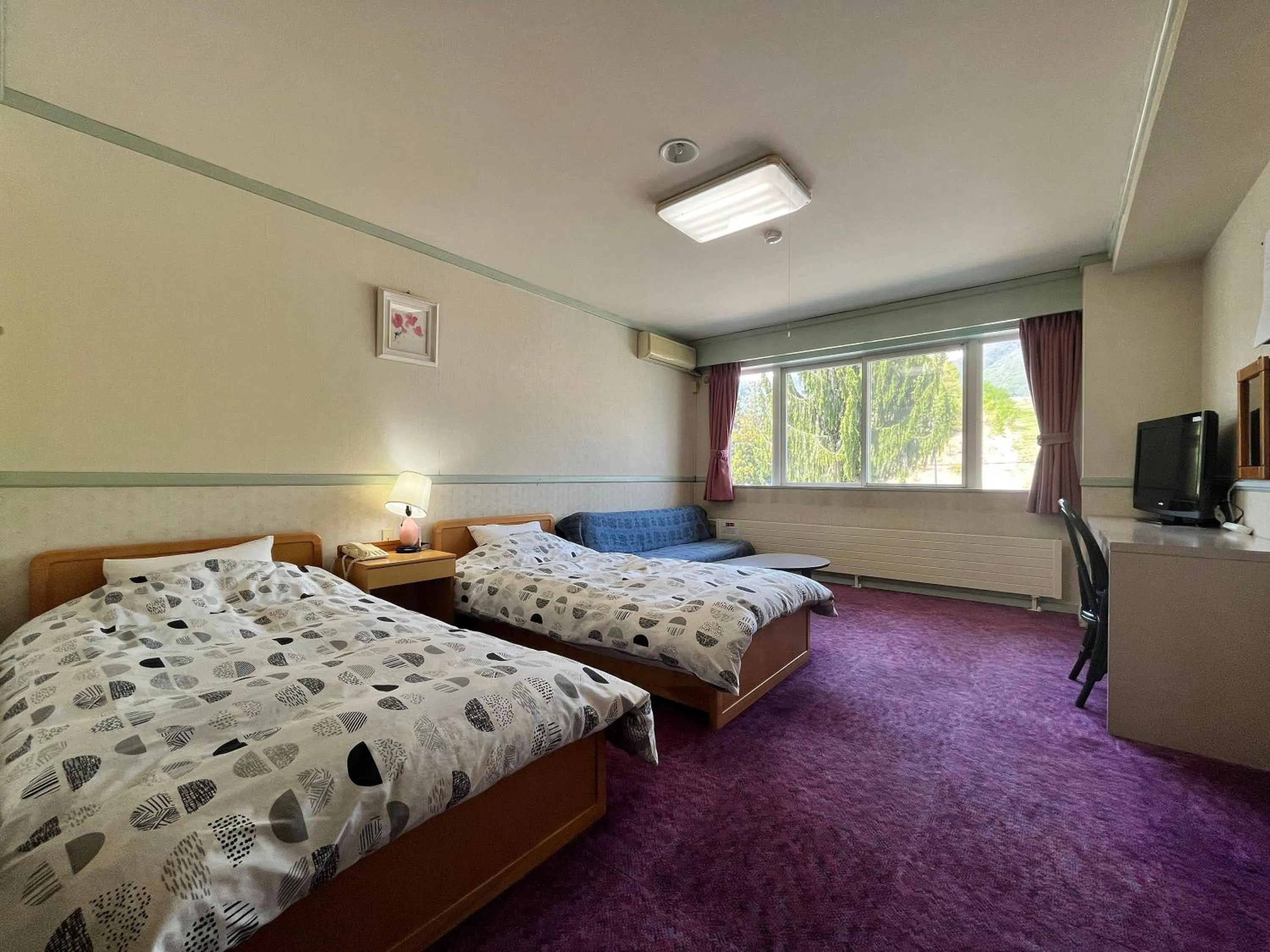 Photo of the whole room, Bed in Hotel Sunny Valley