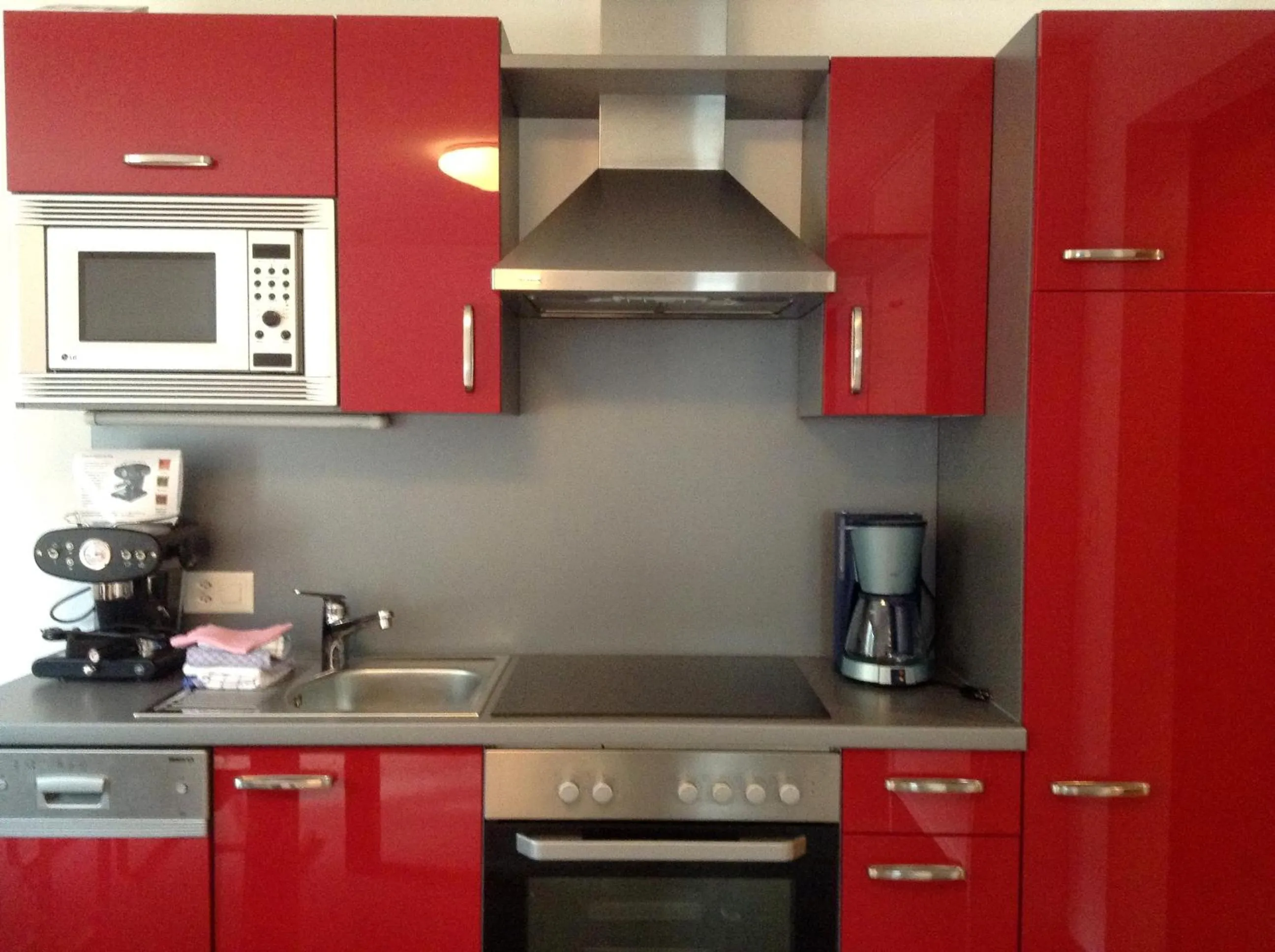 Kitchen or kitchenette in Chasa Sulai Appartements