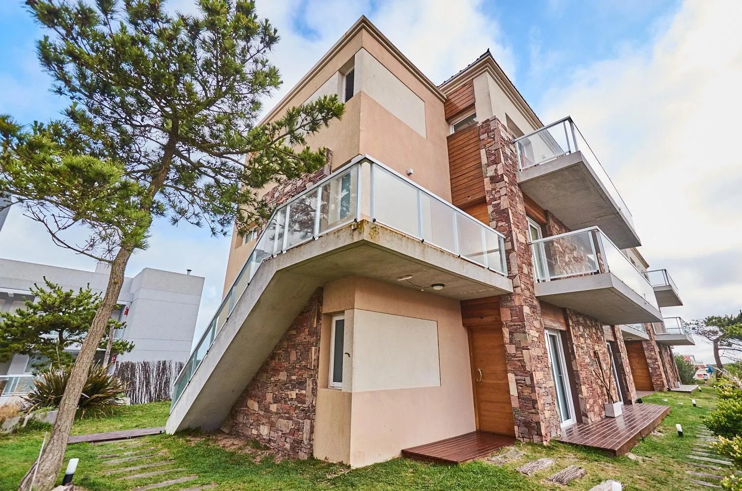 Property building in Punto Playa