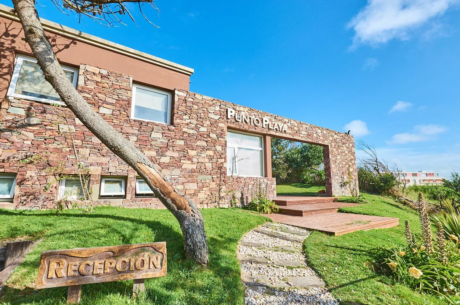 Facade/entrance in Punto Playa