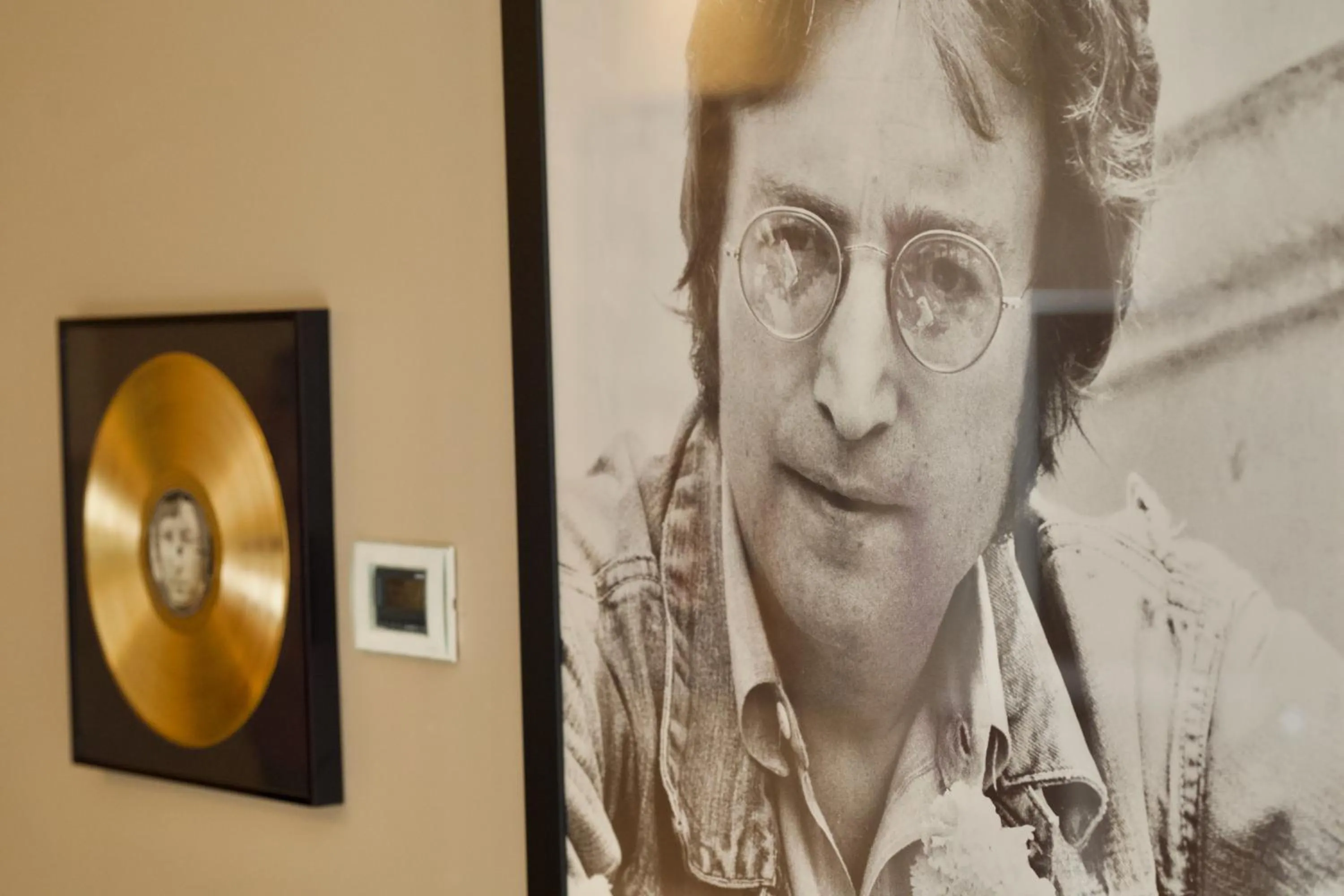 Decorative detail in La Fiermontina Palazzo Bozzi Corso Hotel