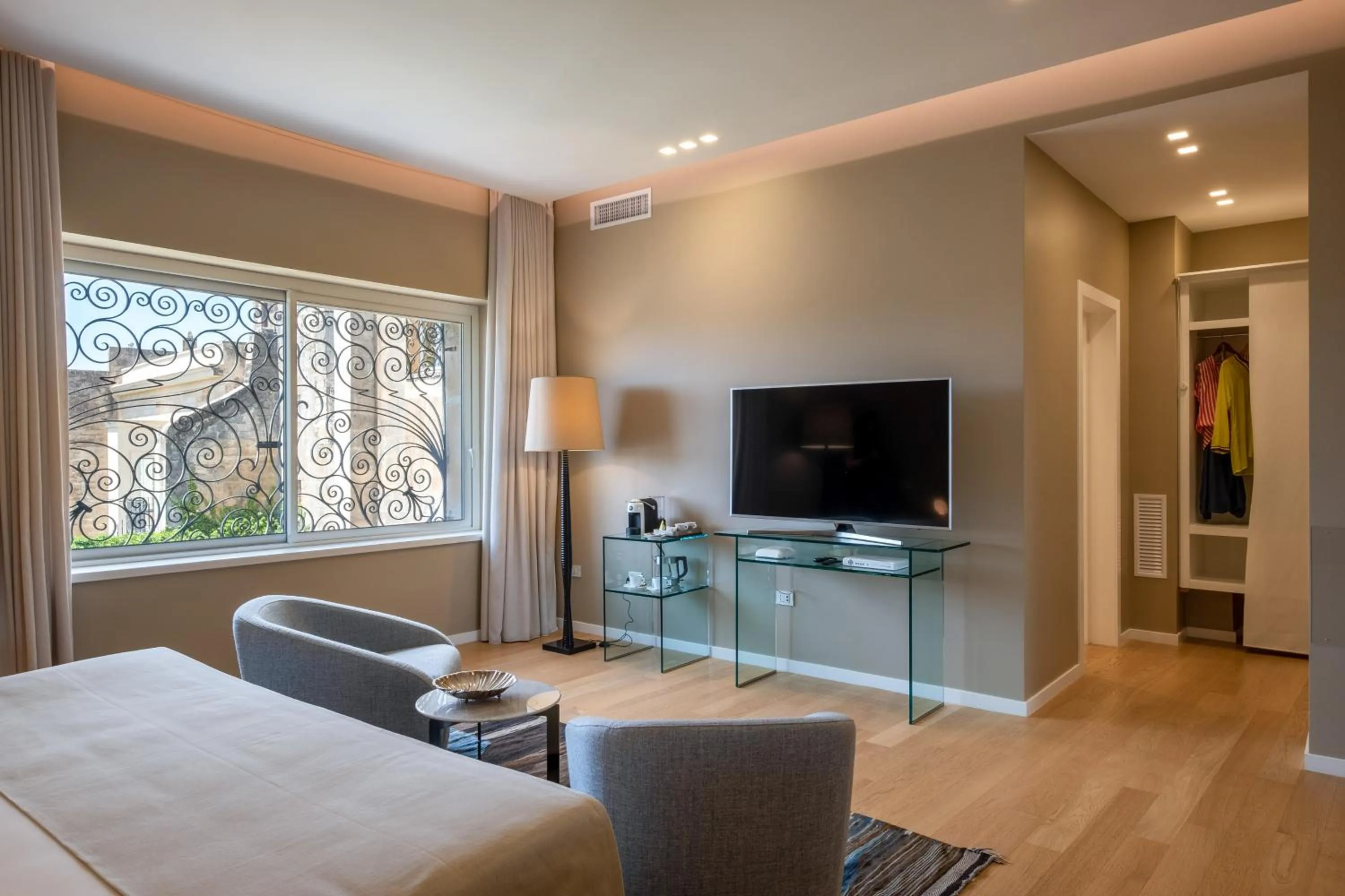 TV and multimedia in La Fiermontina Palazzo Bozzi Corso Hotel