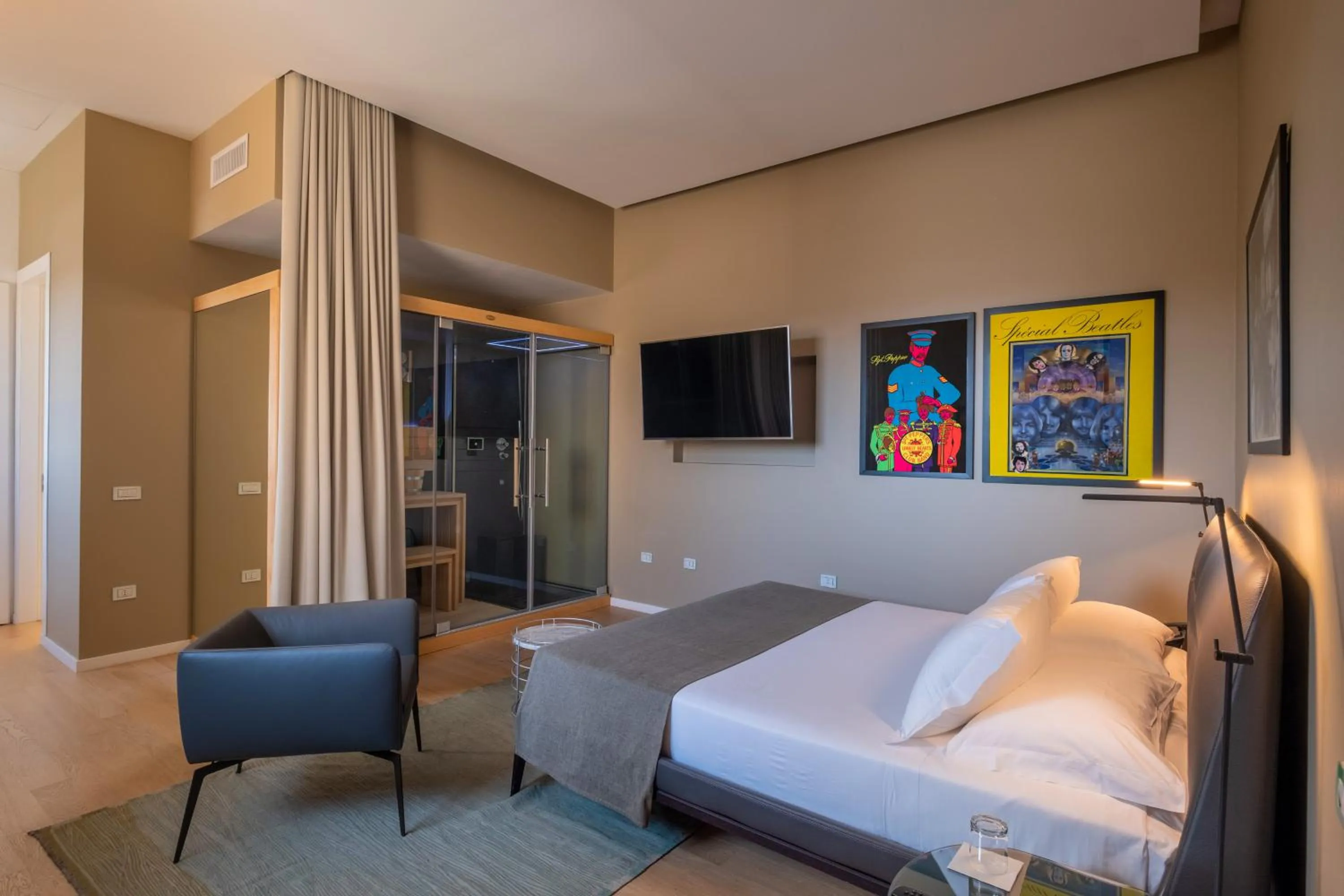 Sauna, Bed in La Fiermontina Palazzo Bozzi Corso Hotel