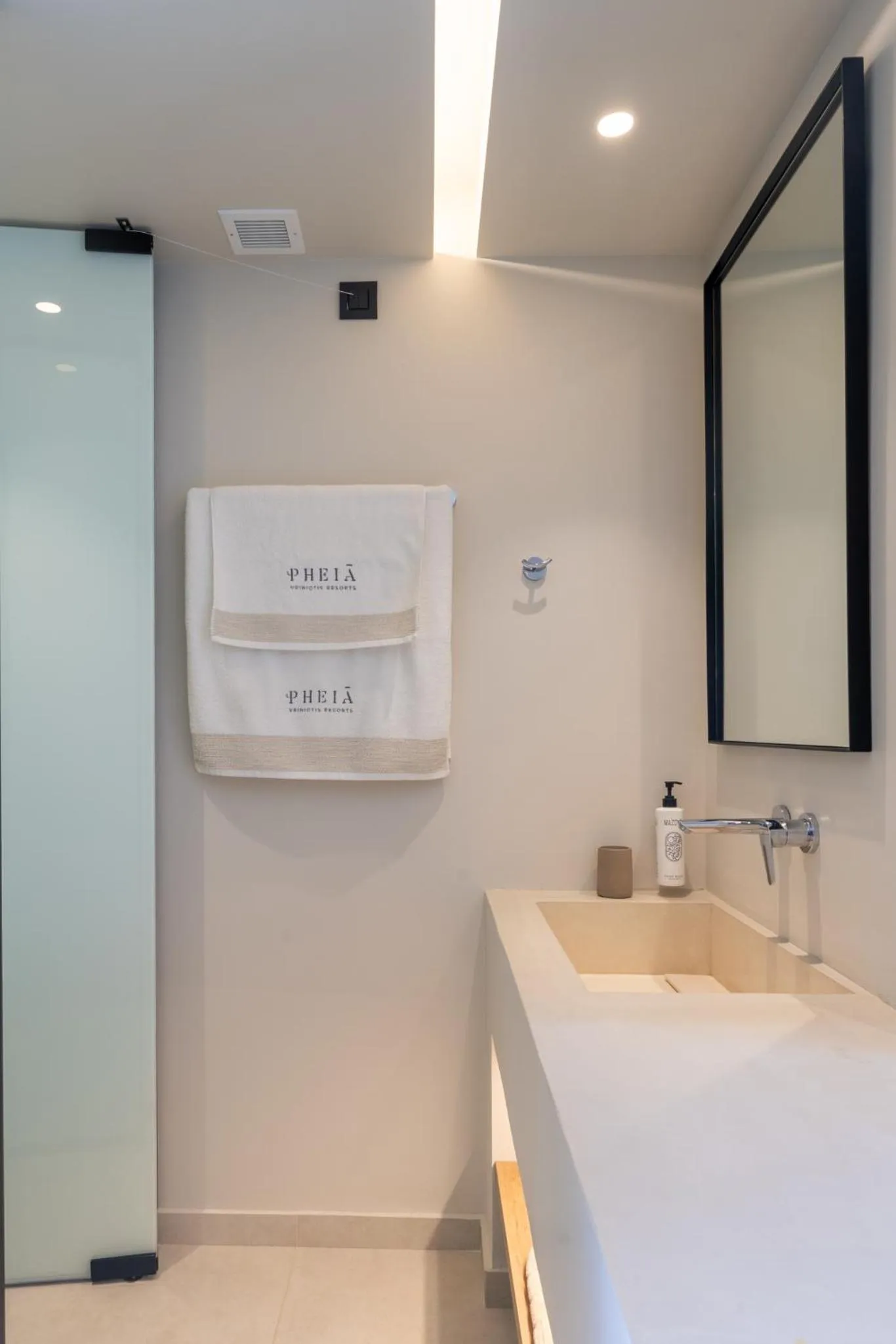 Bathroom in PHEIA, Vriniotis Resorts