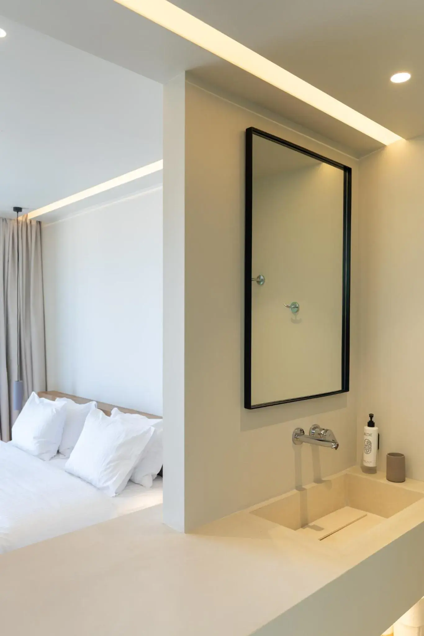 Bedroom, Bed in PHEIA, Vriniotis Resorts Bedroom, Bed in PHEIA, Vriniotis Resorts