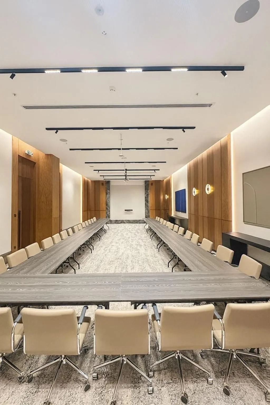 Business facilities in Dosso Dossi Hotels & SPA Golden Horn