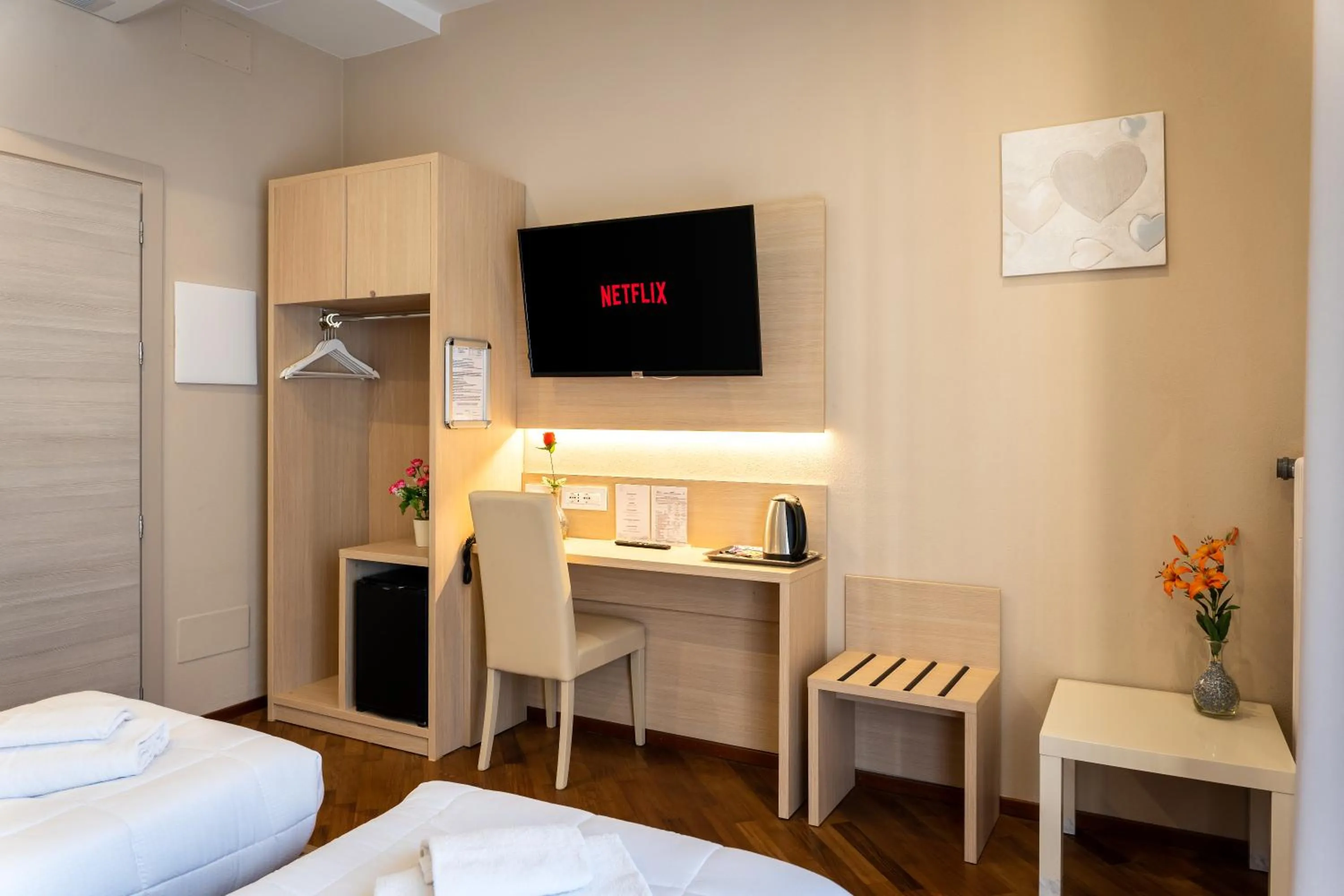Area and facilities, Bed in Hotel Victoria