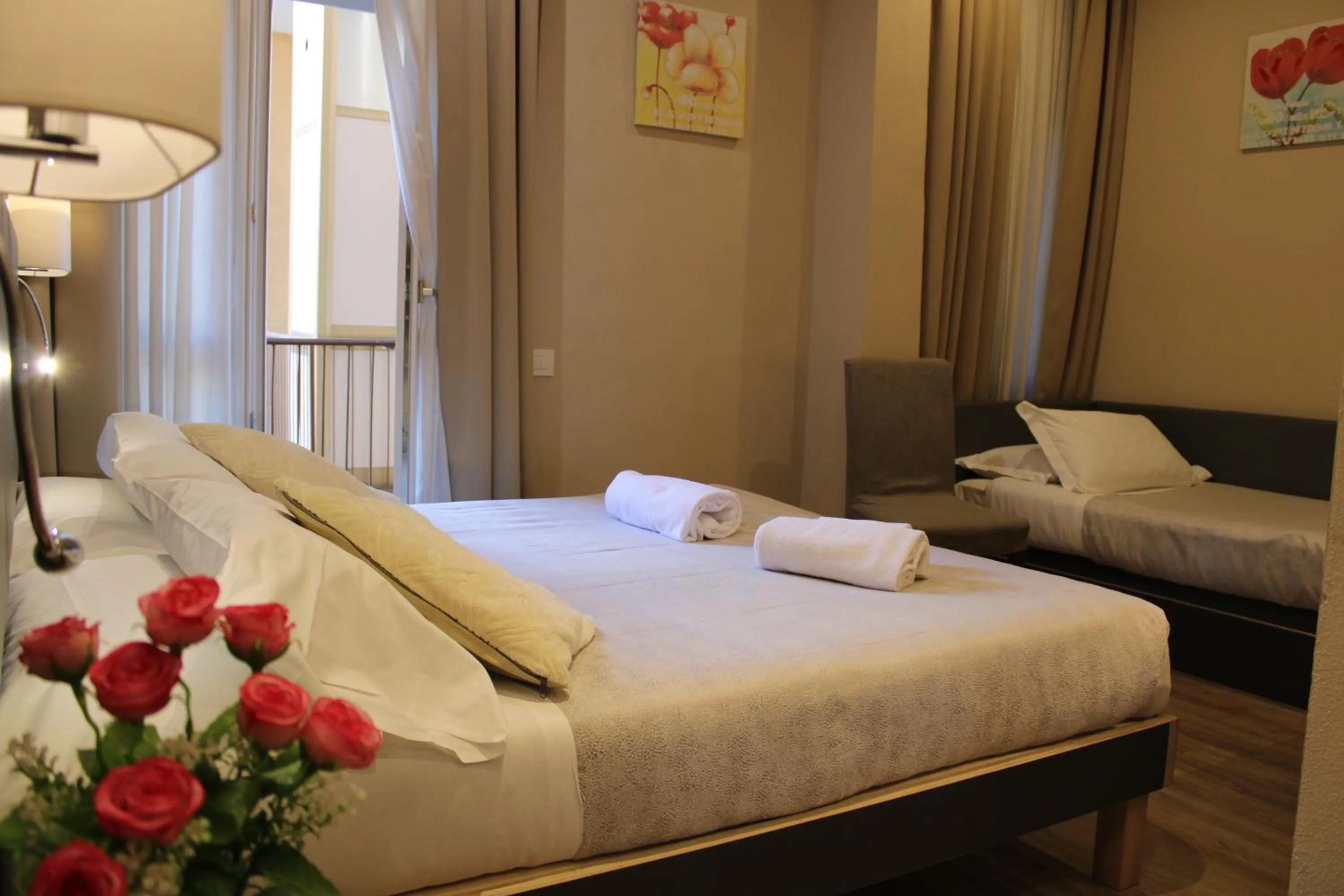 Bed in Hotel Victoria