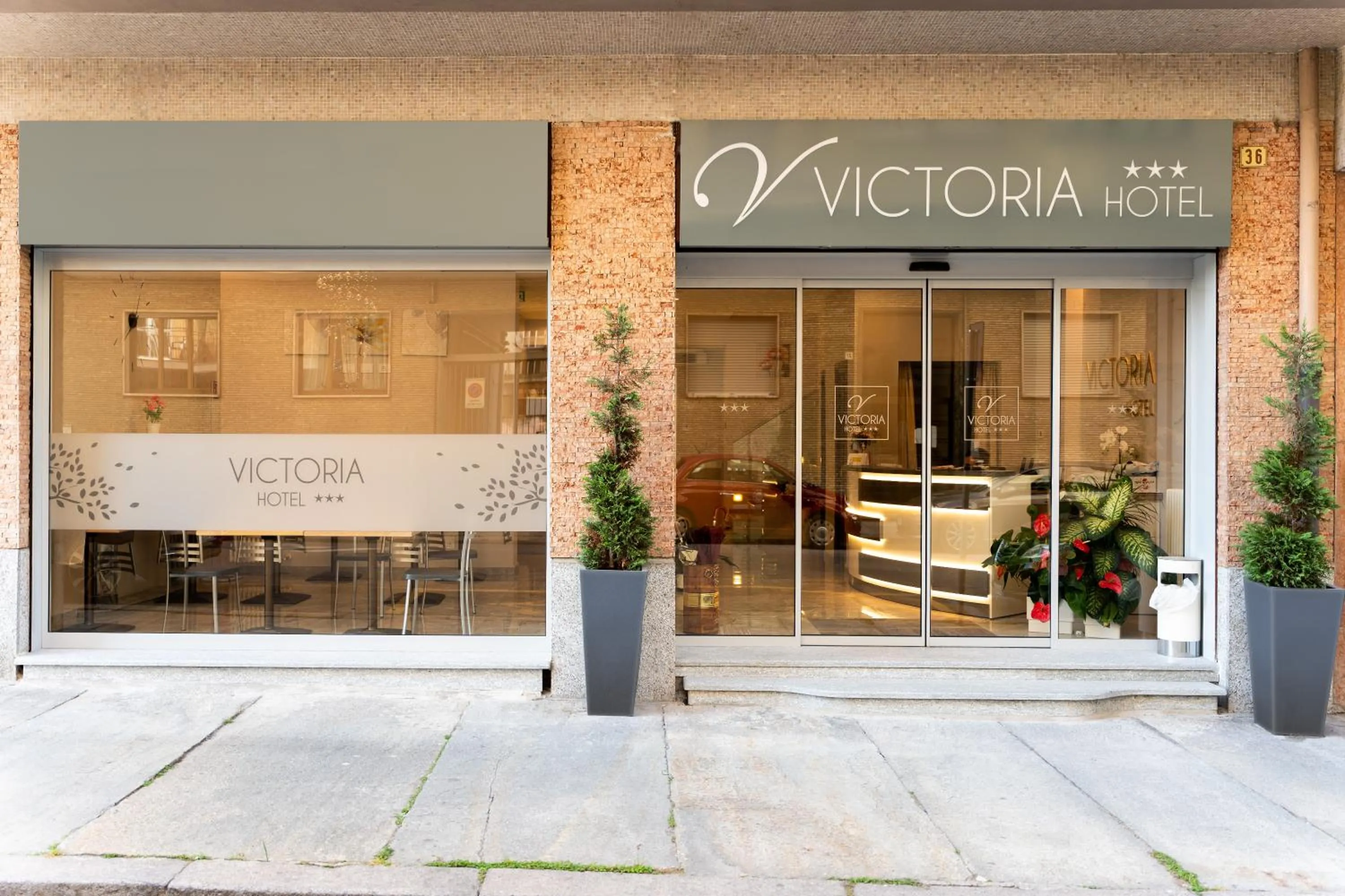 Facade/entrance in Hotel Victoria