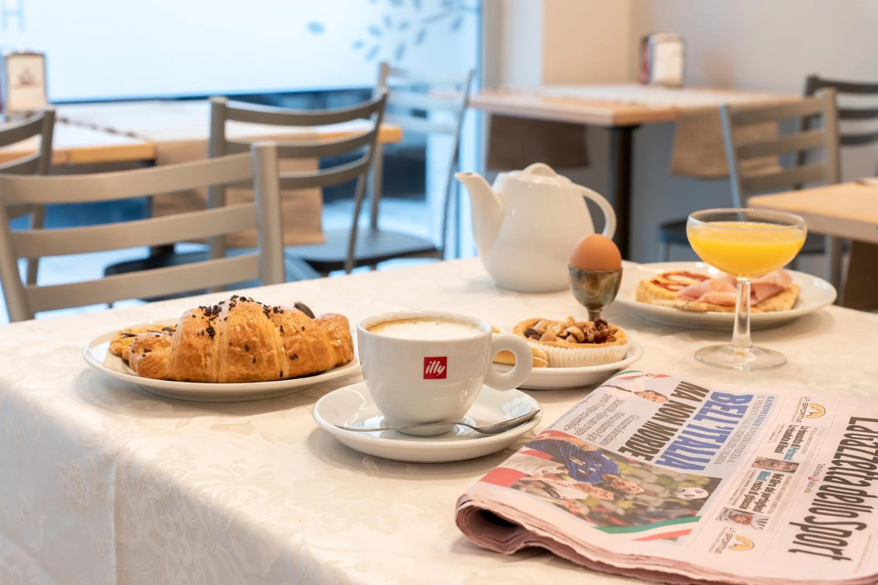 Food and drinks in Hotel Victoria