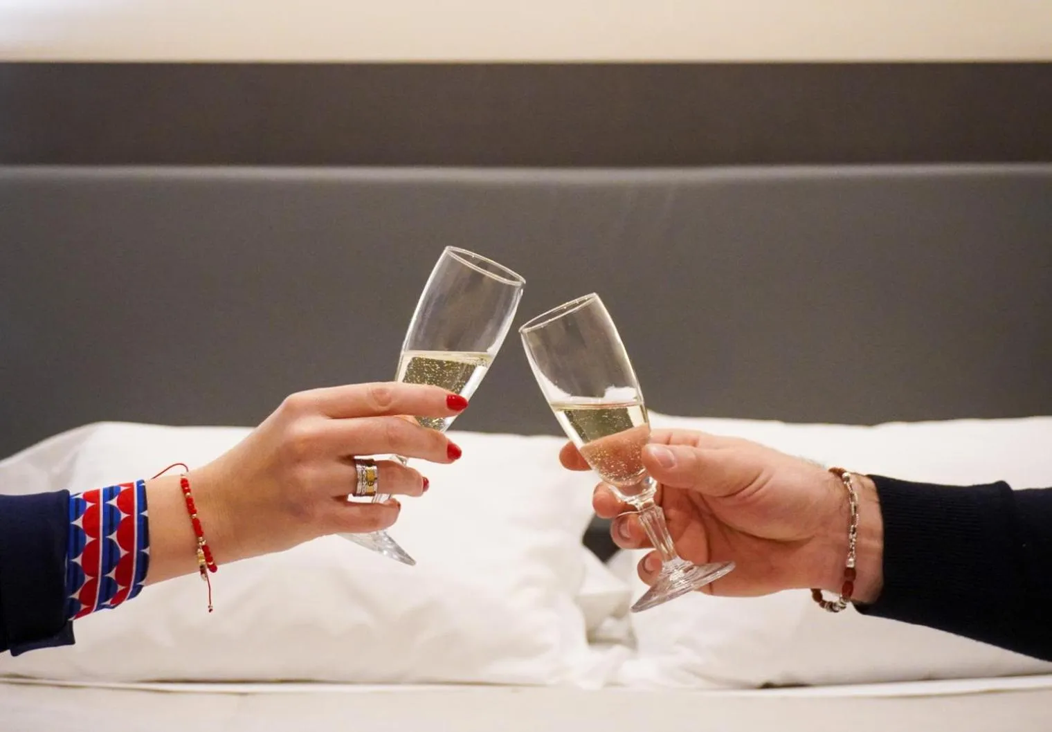 People in Hotel Victoria