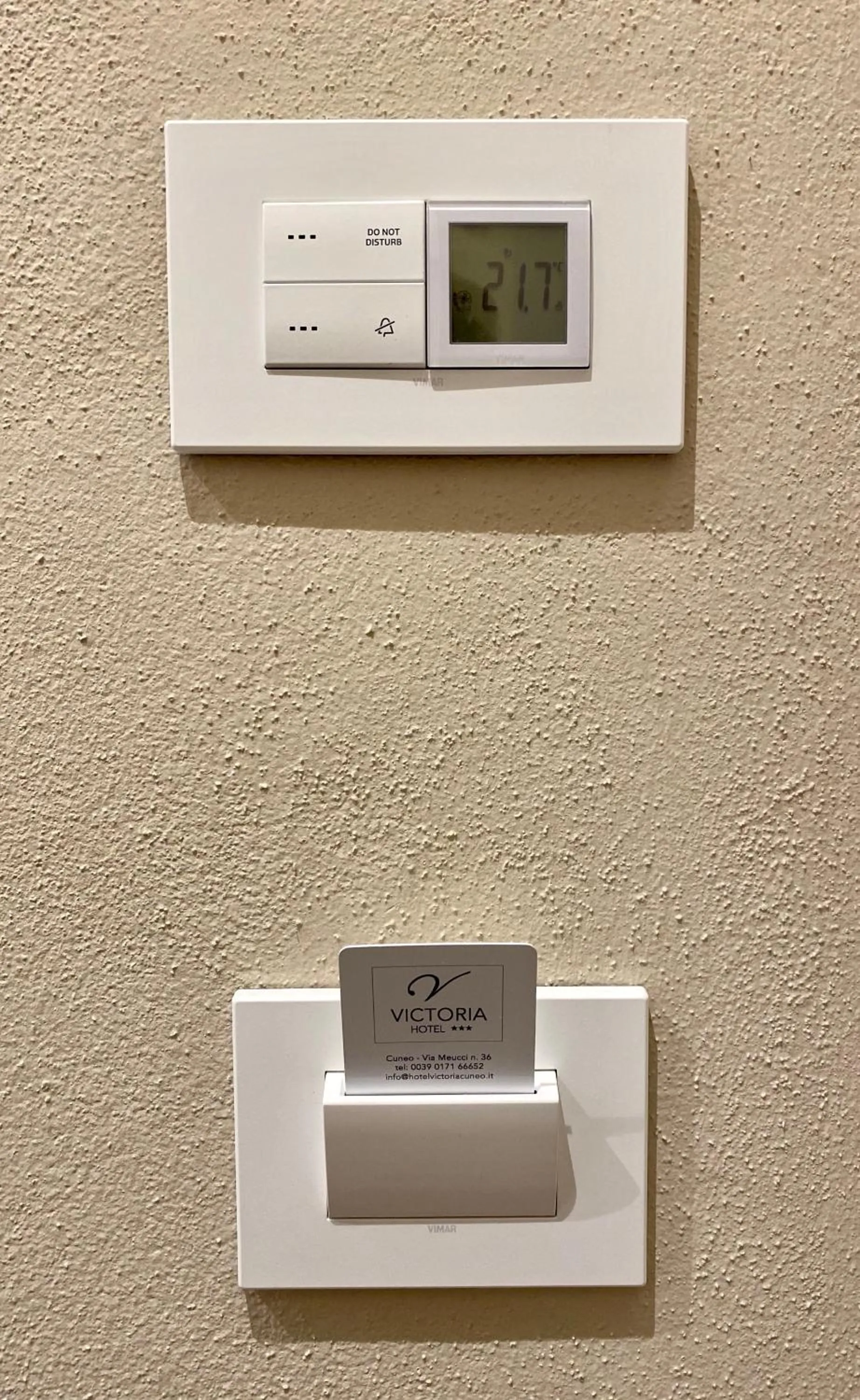 Logo/Certificate/Sign in Hotel Victoria