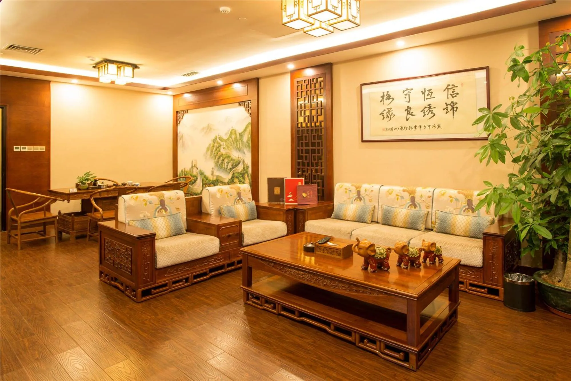 Shenzhen Longgang Rivan Hotel