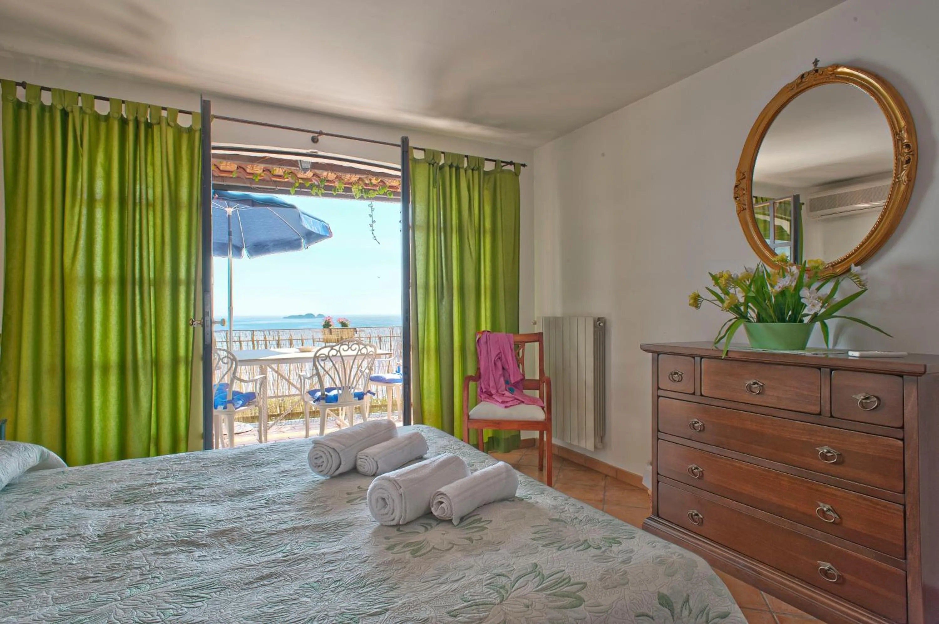 Bedroom in Villa La Roccia - Arienzo