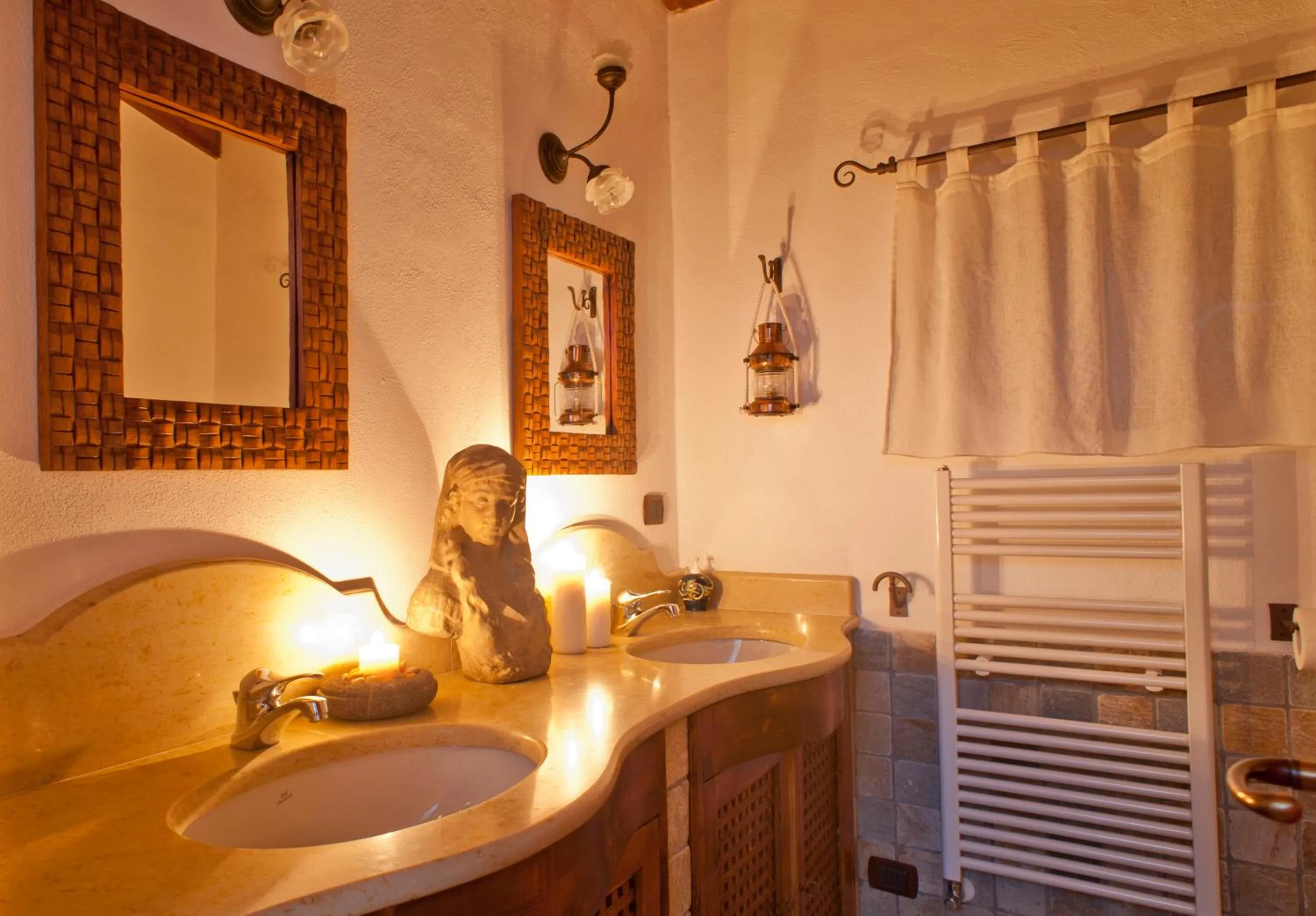 Bathroom in Villa La Roccia - Arienzo