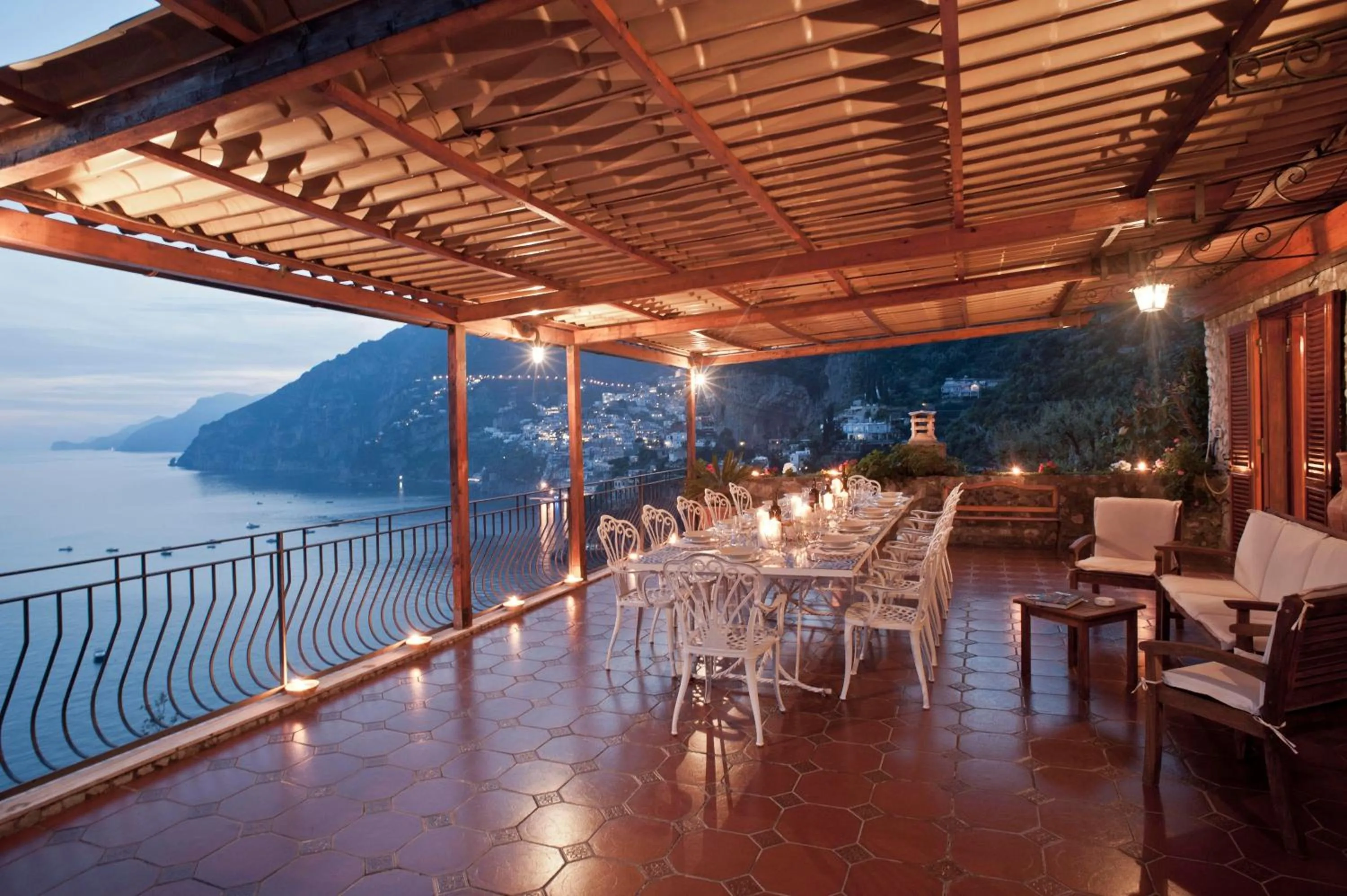 Balcony/Terrace in Villa La Roccia - Arienzo