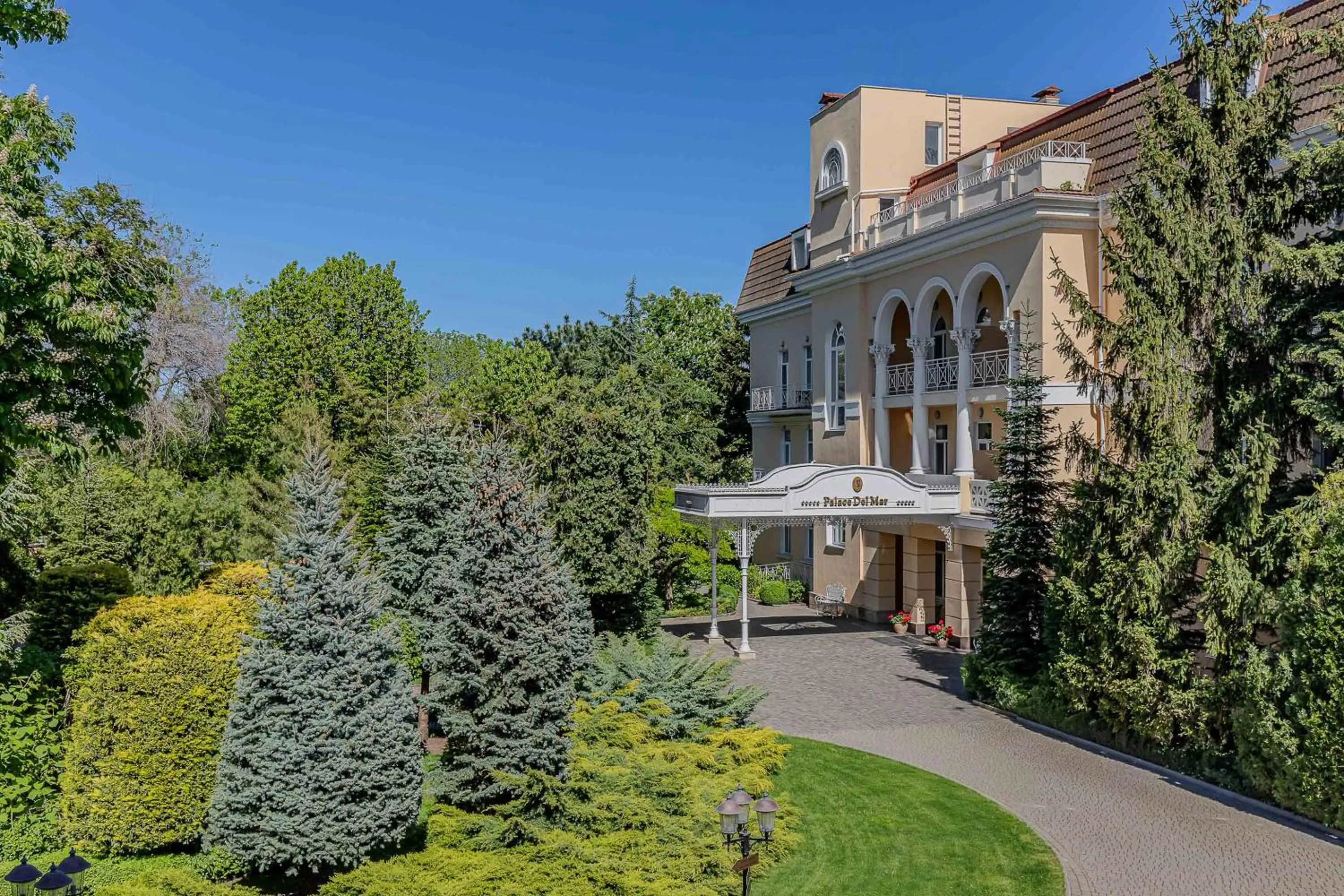 Palace Del Mar