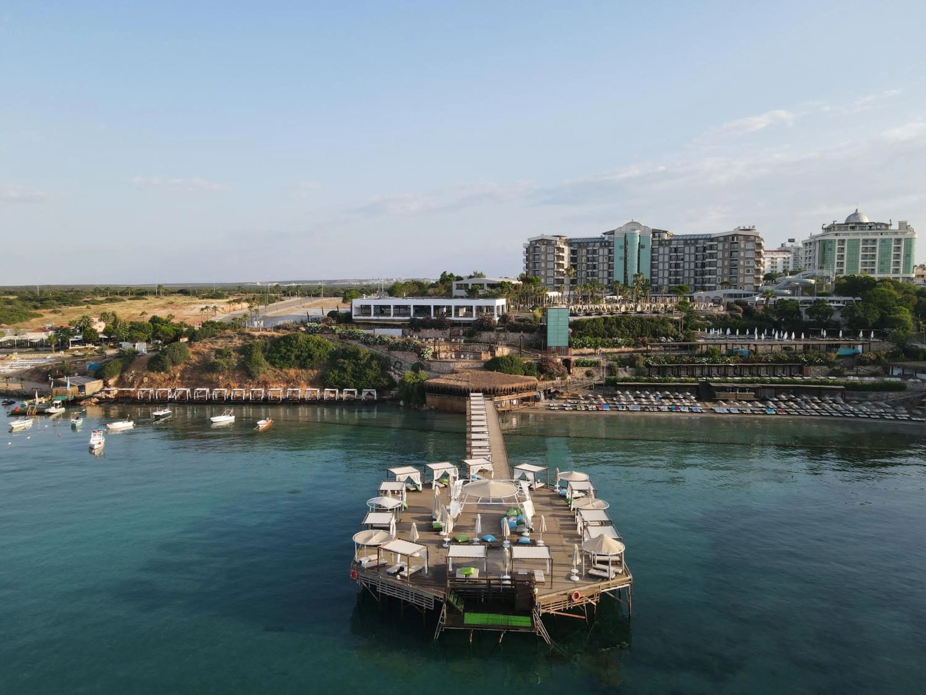 Property building in LAUR HOTELS Experience & Elegance