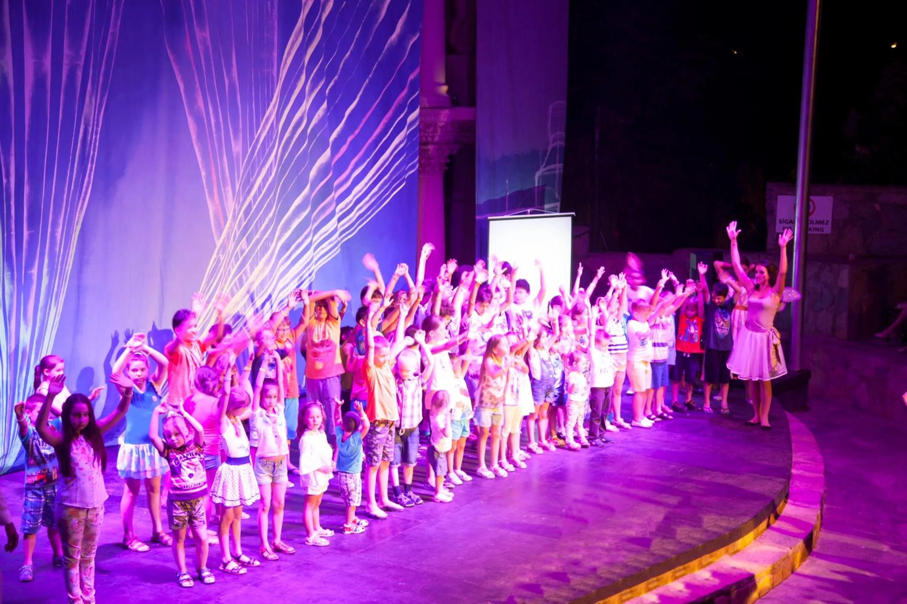 Kids's club in LAUR HOTELS Experience & Elegance