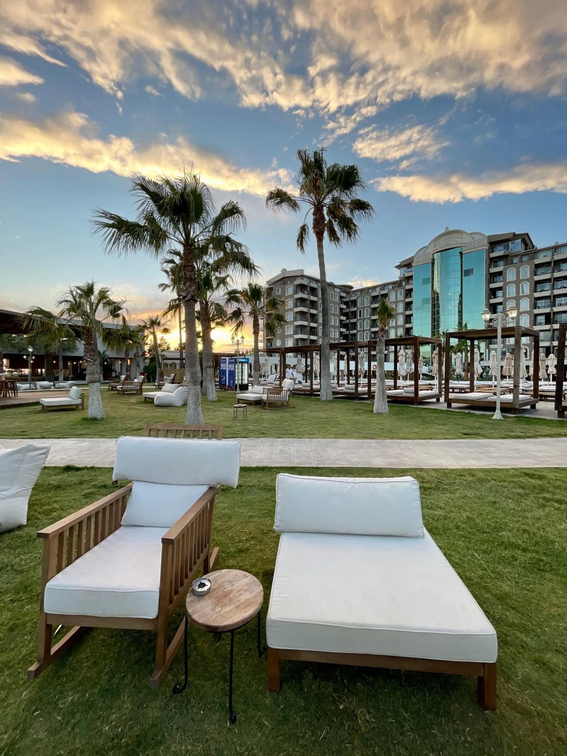 Seating area in LAUR HOTELS Experience & Elegance