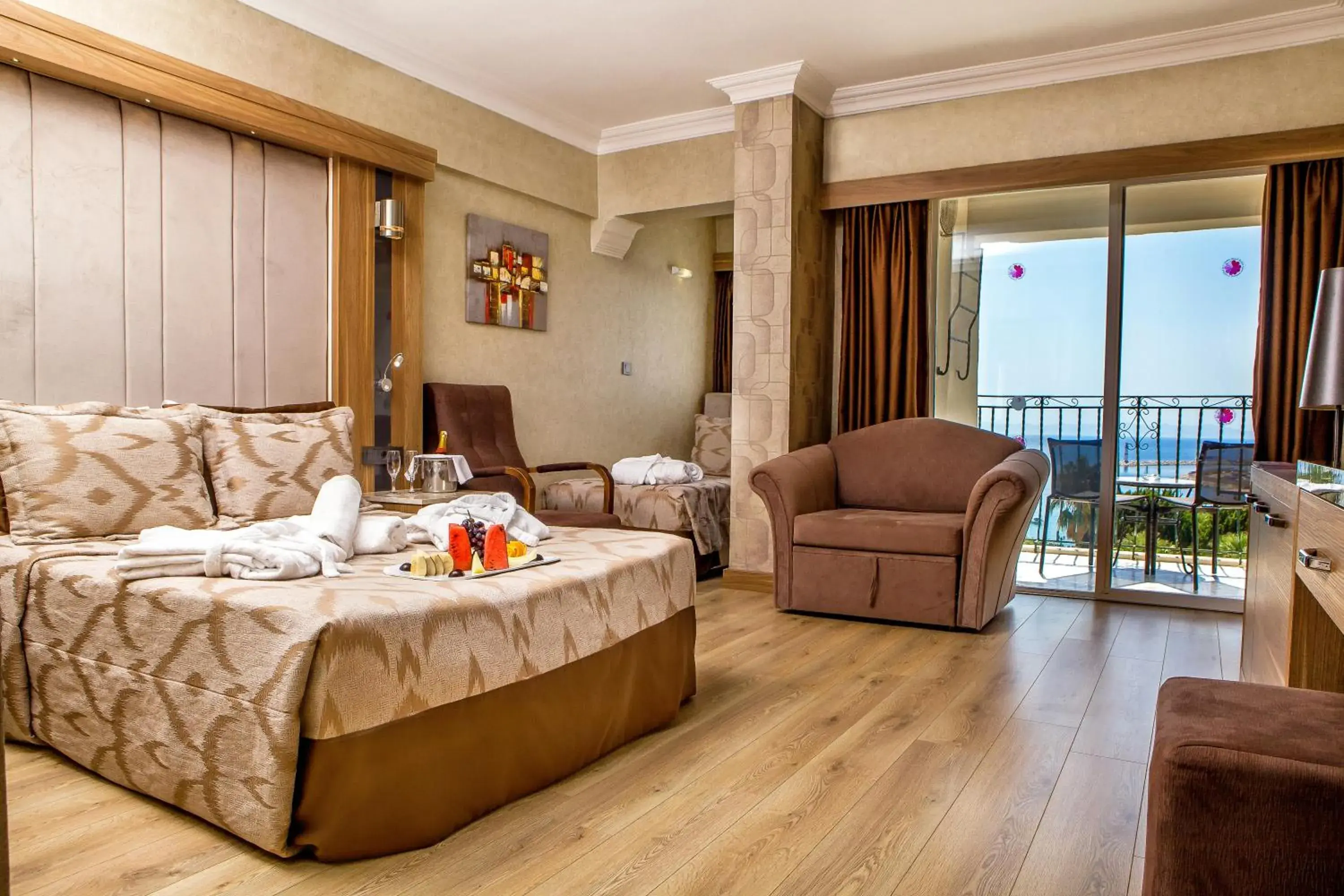 Family Room with Sea View in LAUR HOTELS Experience & Elegance Family Room with Sea View in LAUR HOTELS Experience & Elegance