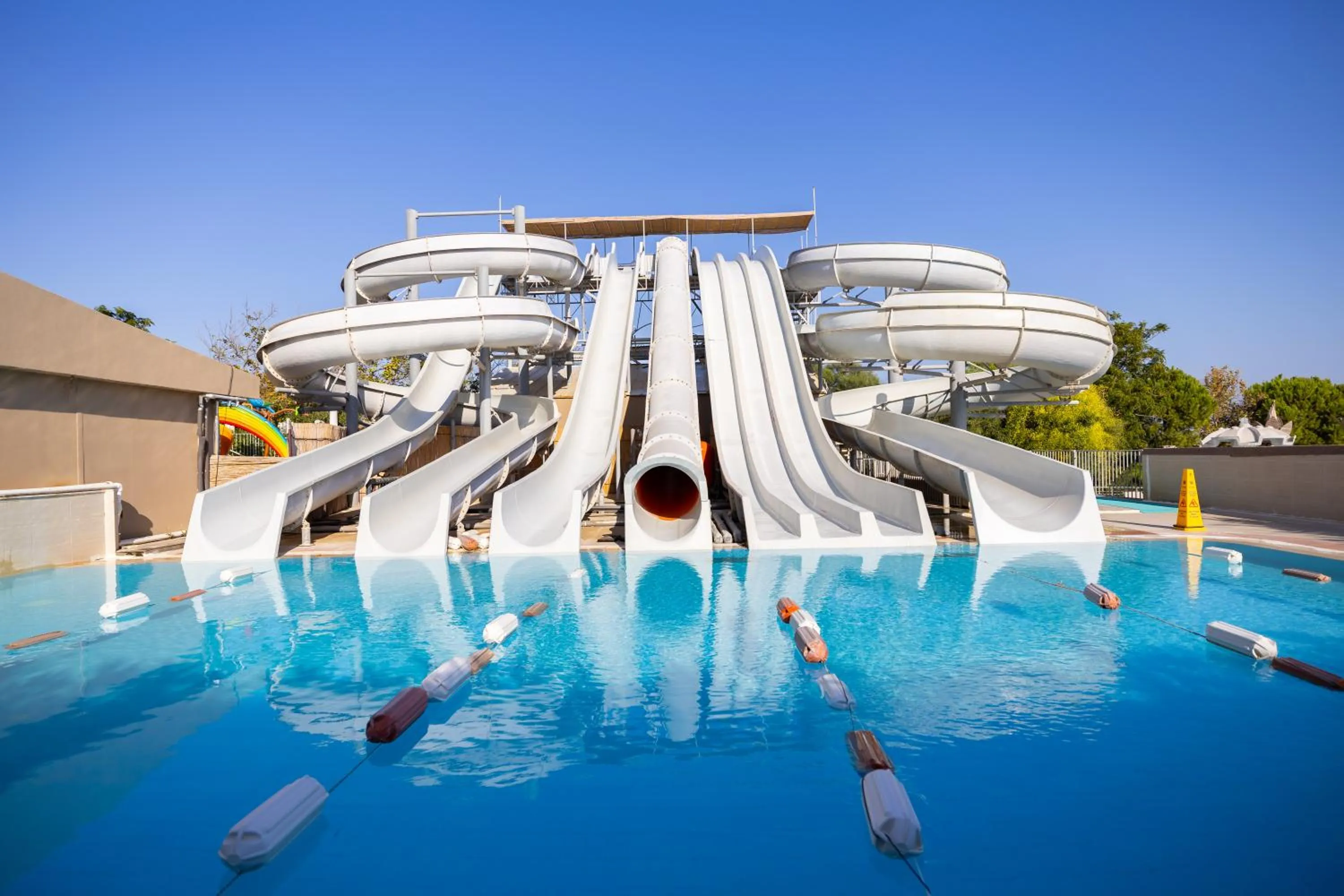 Swimming pool in LAUR HOTELS Experience & Elegance