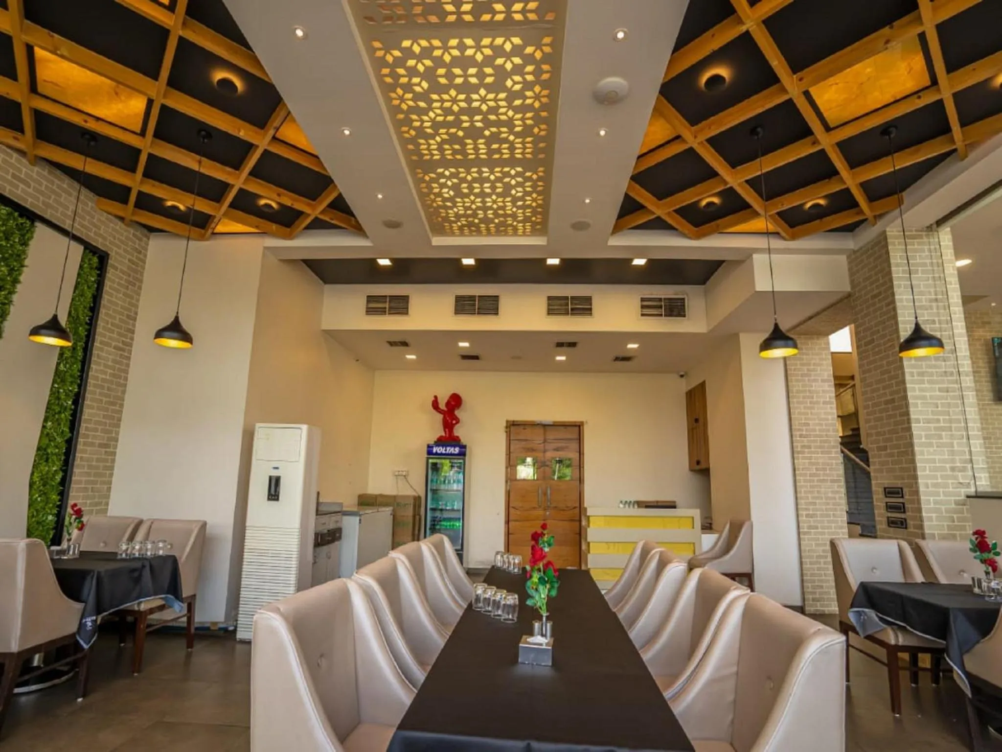 Seating area in V Star