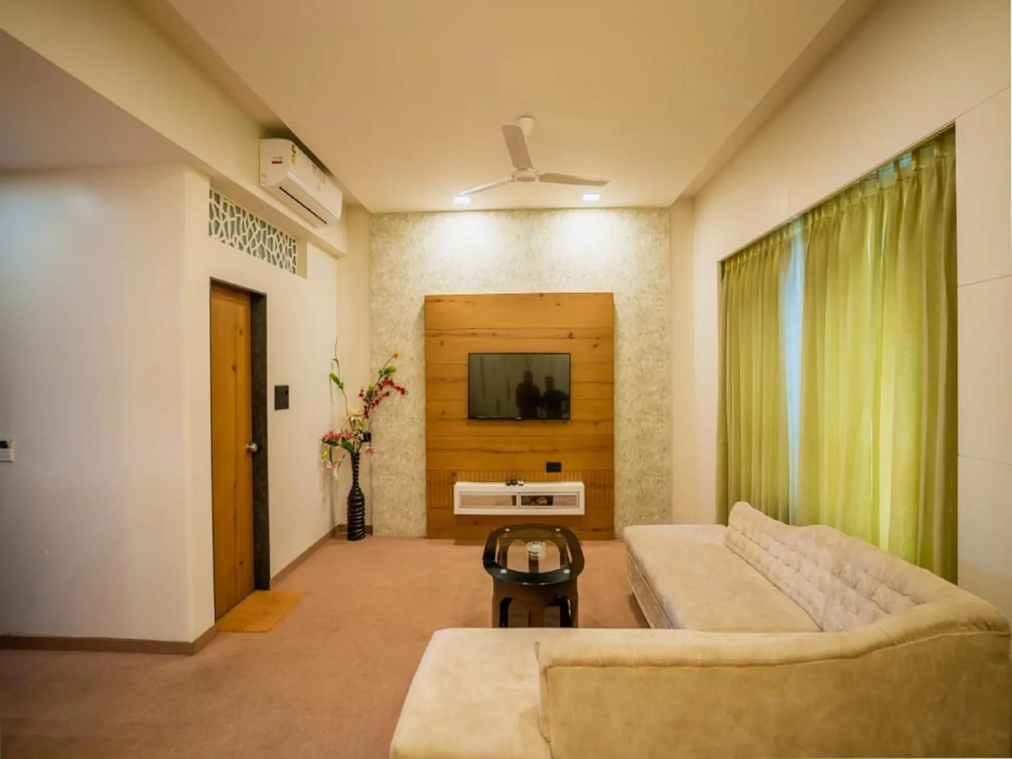 TV and multimedia, Bed in V Star