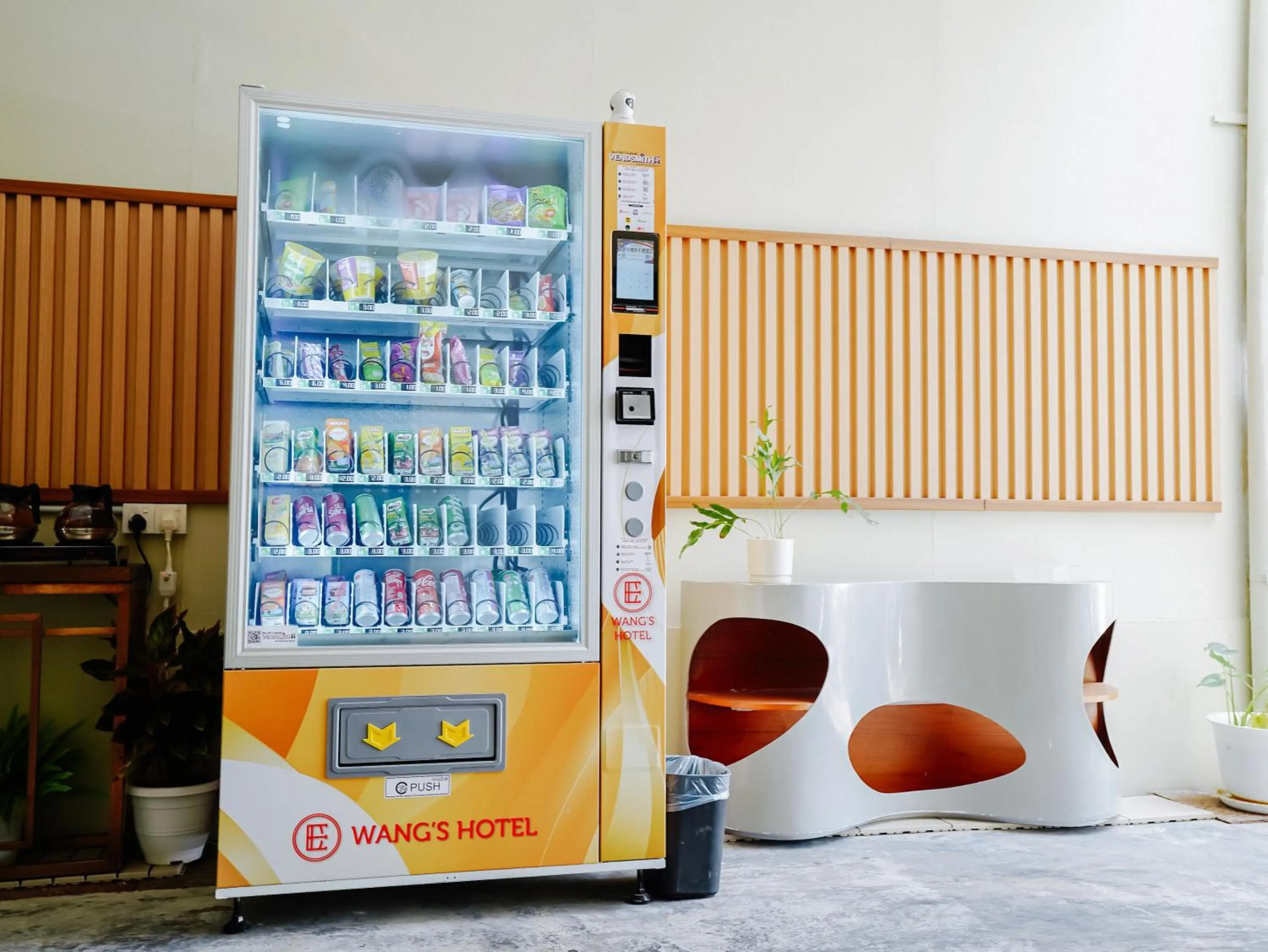 vending machine in Wangs Hotel Gurney Drive