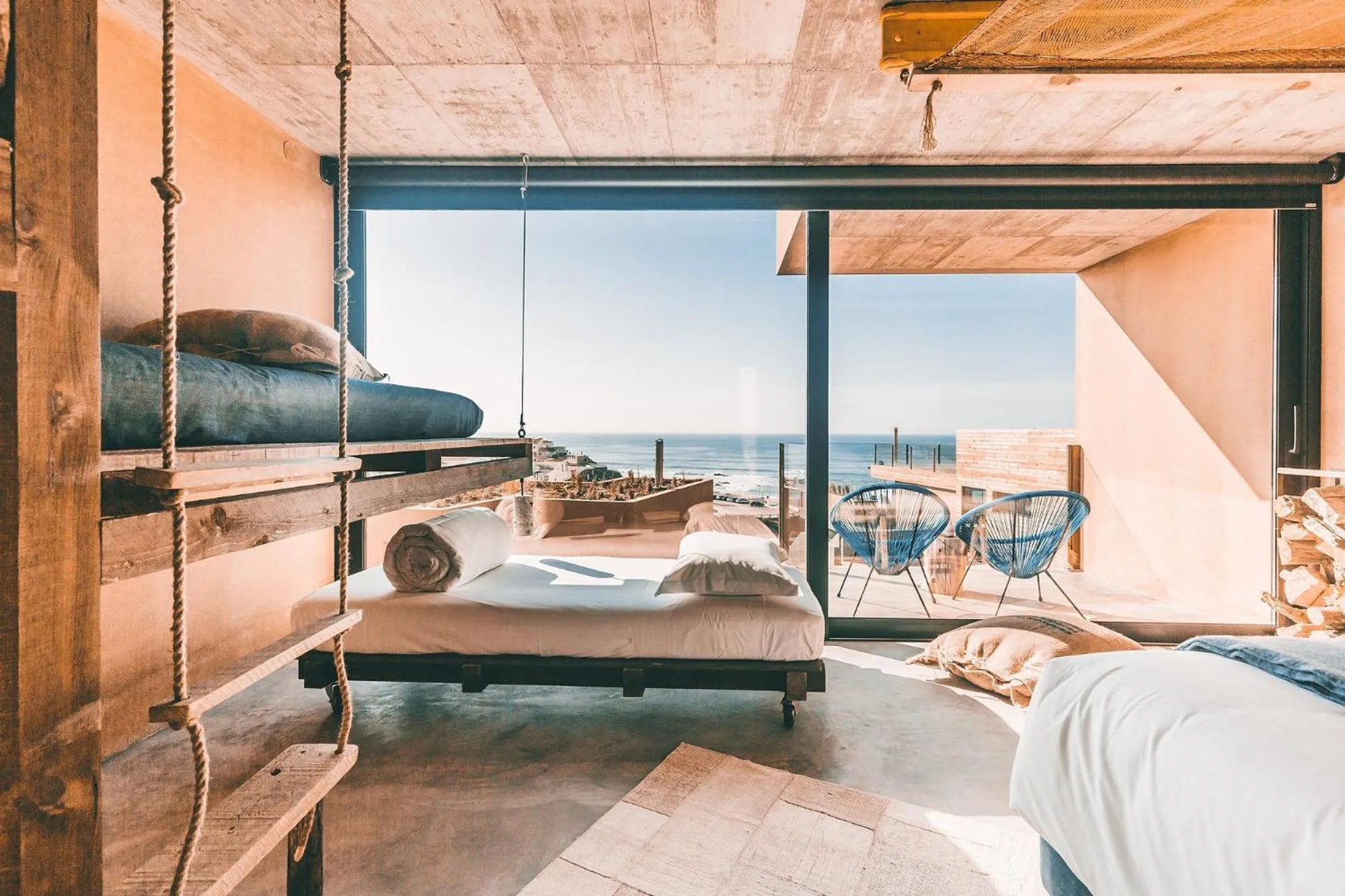 Bed in Noah Surf House Portugal