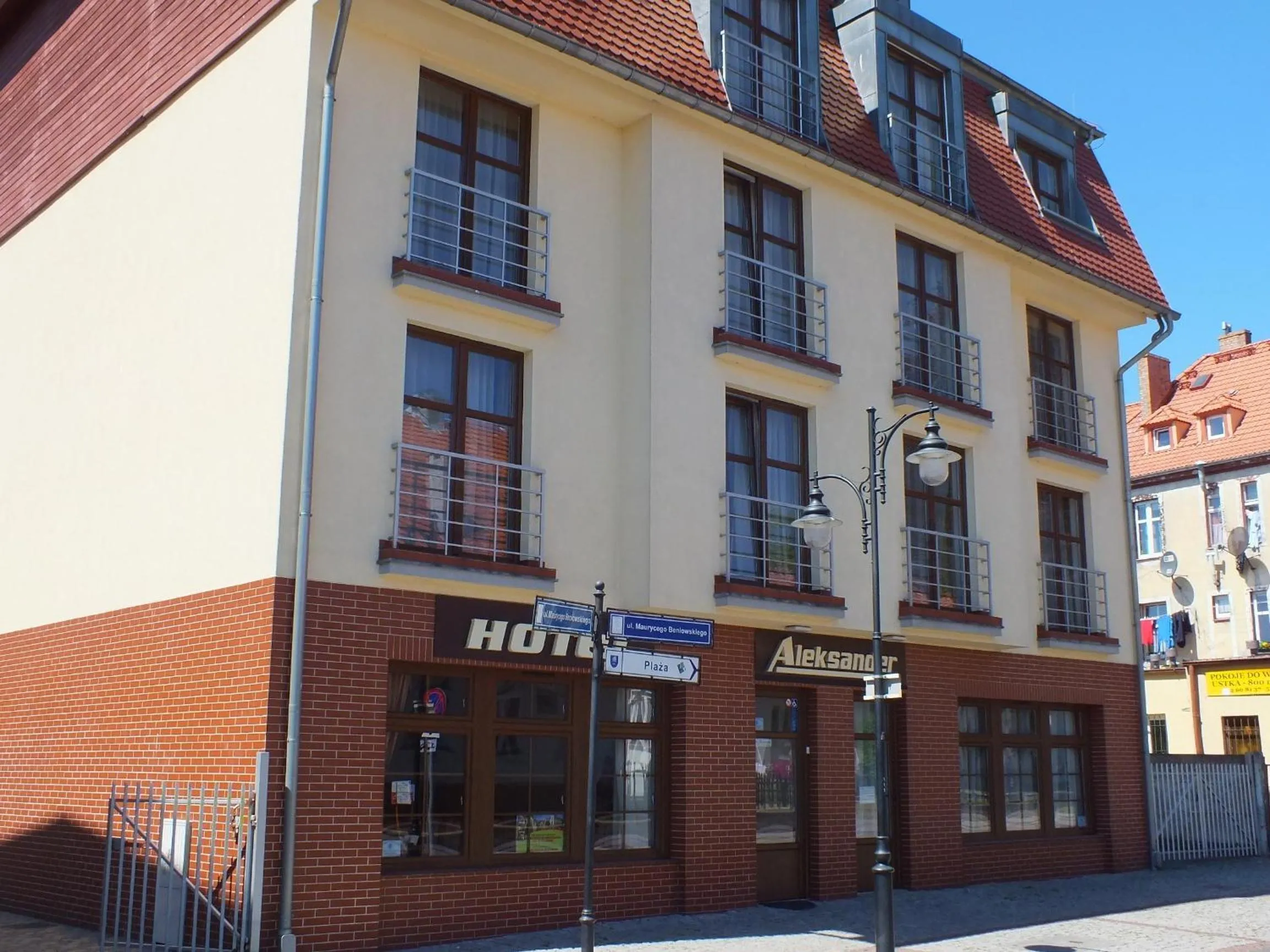 Facade/entrance in Hotel Aleksander