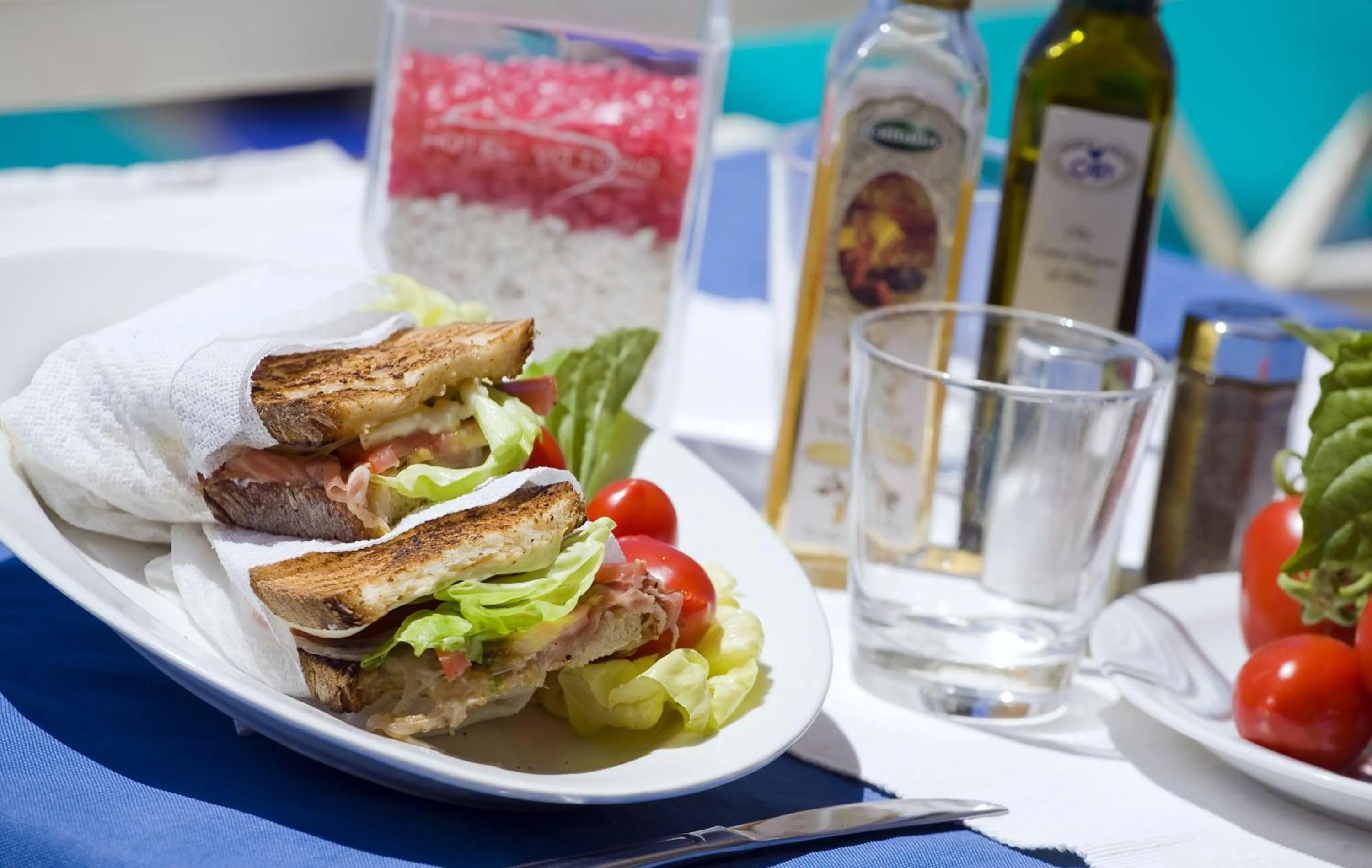 Meals in Hotel Vittorio Beach Resort