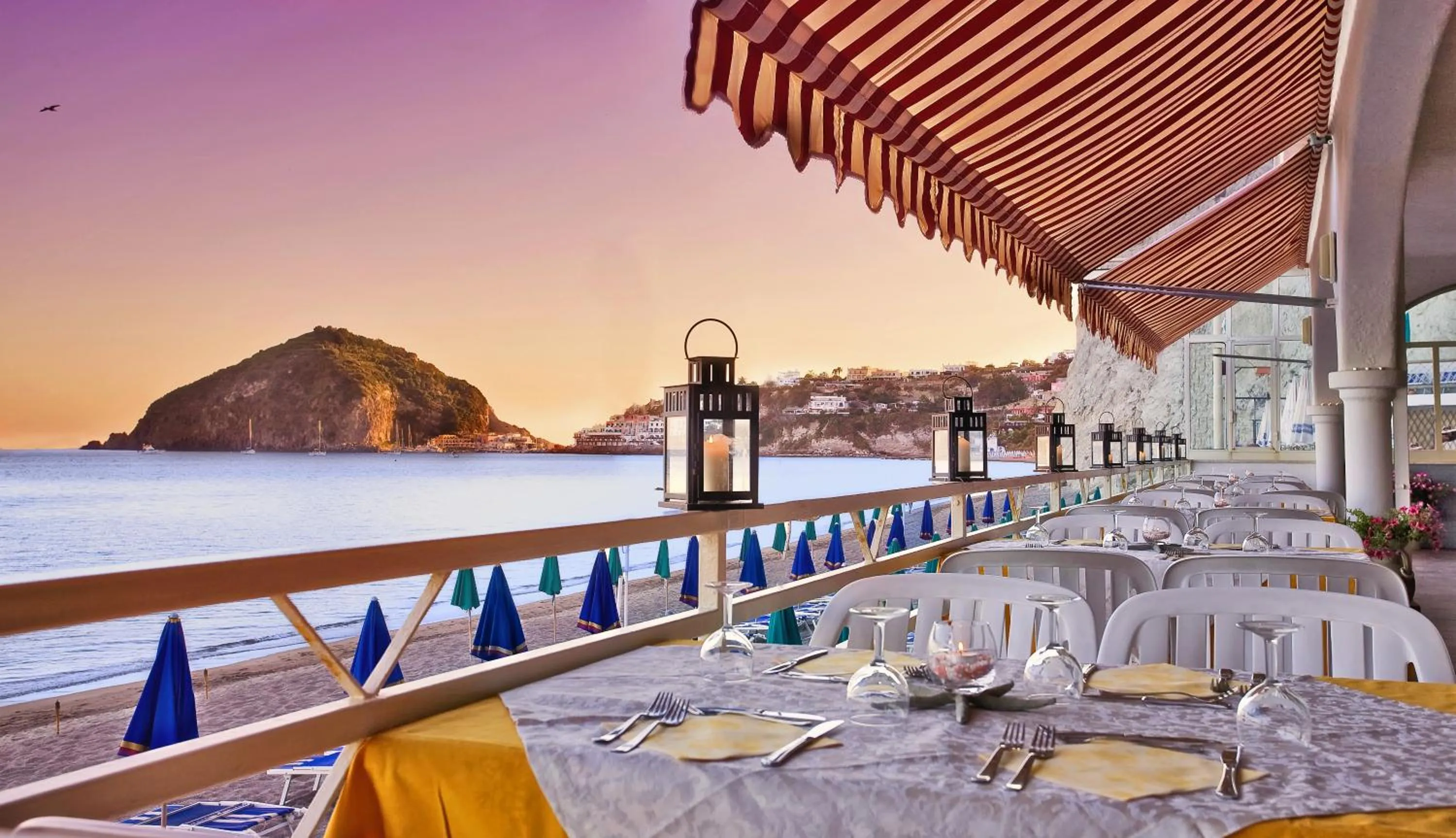 Dinner in Hotel Vittorio Beach Resort