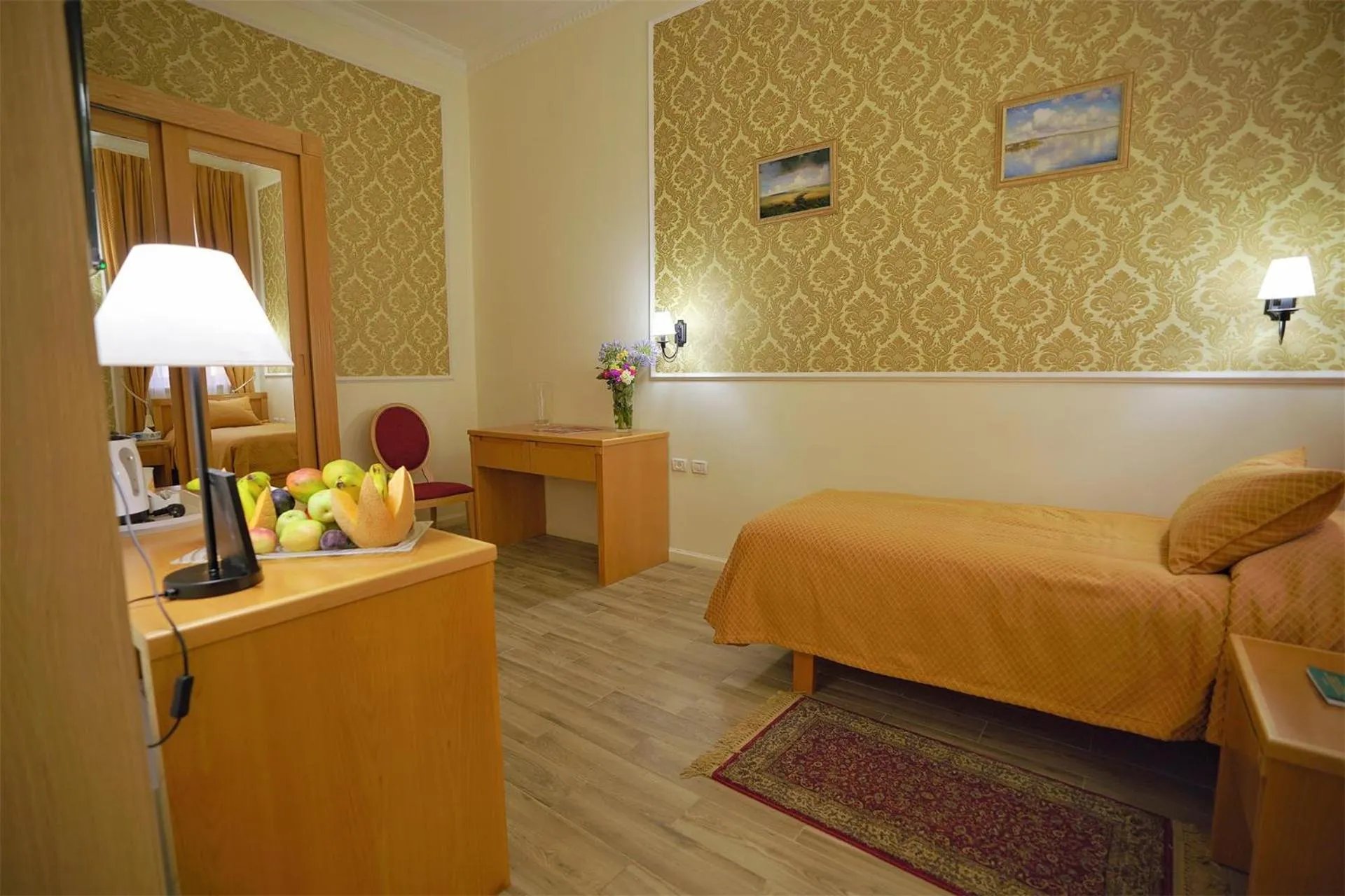 Bed in Sergei Palace Hotel