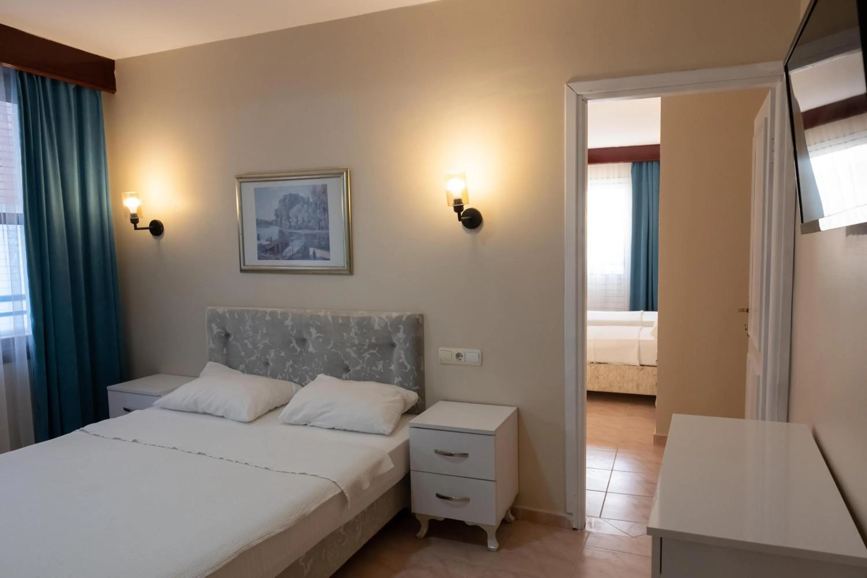 Photo of the whole room, Bed in Arden Hotel