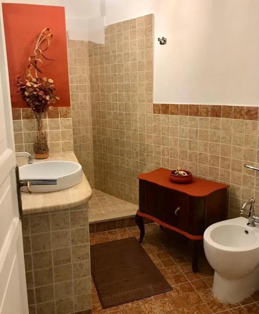 Double Room with Private External Bathroom - single occupancy in Palazzo delle Logge Double Room with Private External Bathroom - single occupancy in Palazzo delle Logge