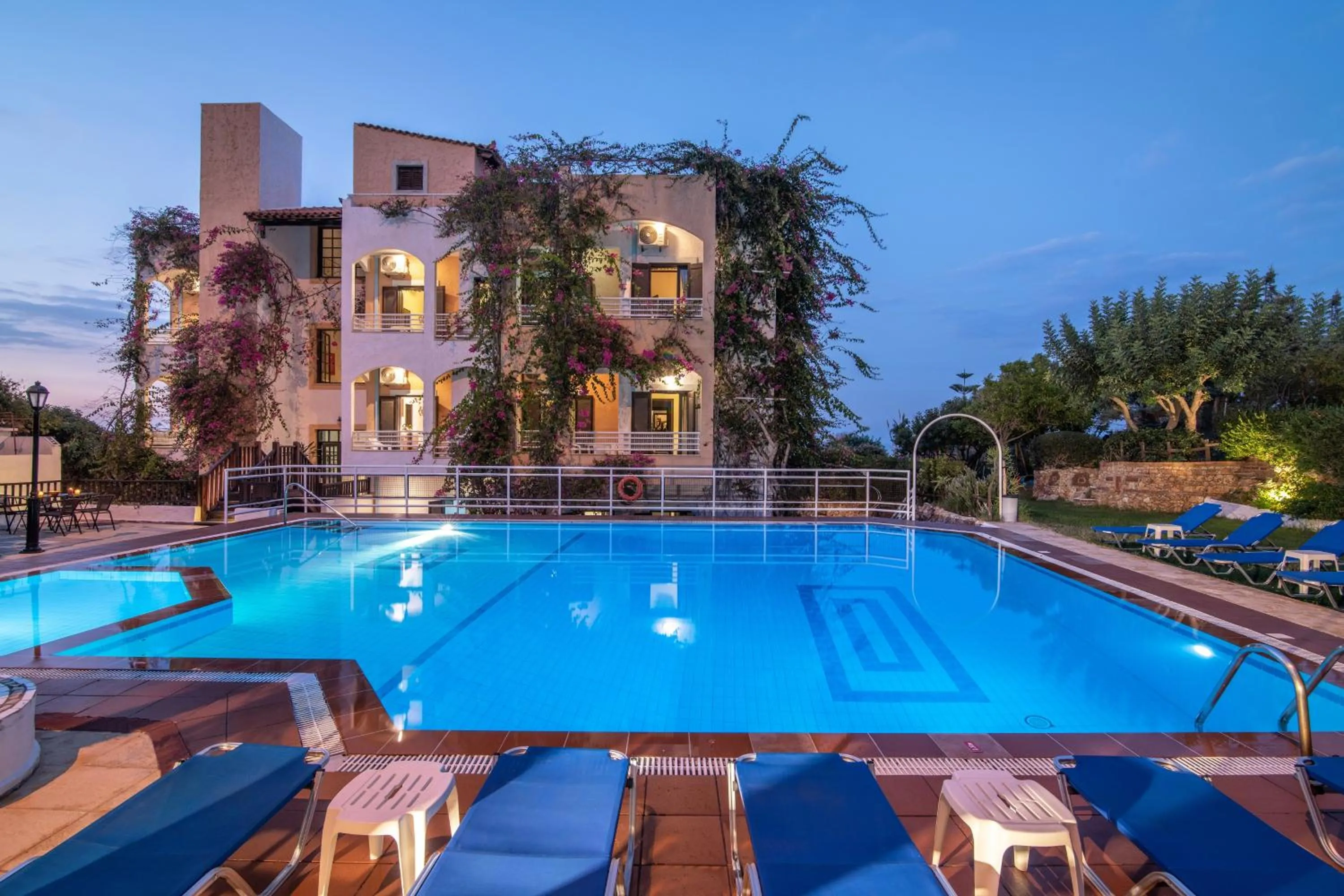 Property building in Iliostasi Beach Apartments