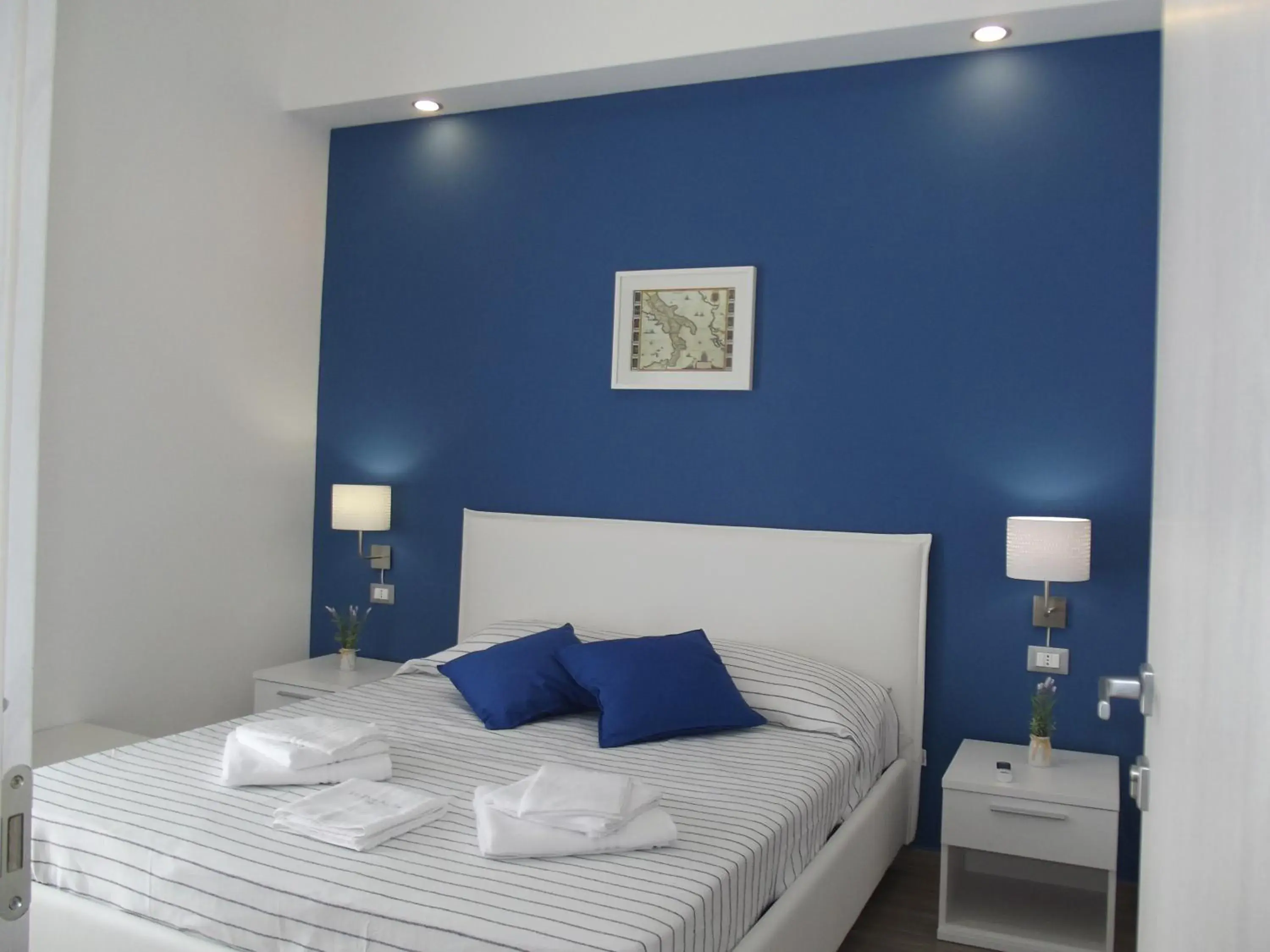 Double Room with Balcony - single occupancy in Le Due Sicilie B&B Double Room with Balcony - single occupancy in Le Due Sicilie B&B