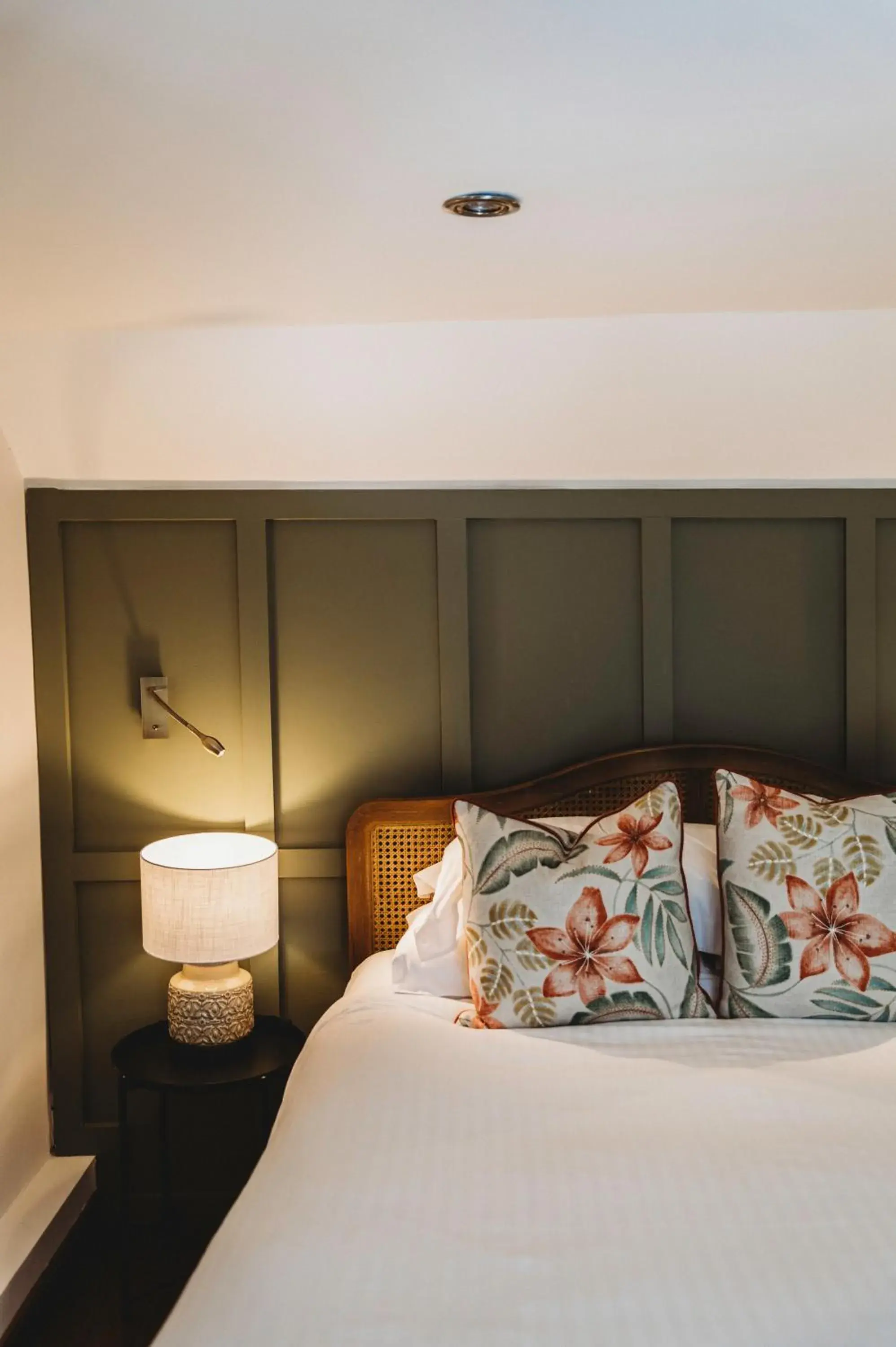 Bed in Finch's Arms Bed in Finch's Arms