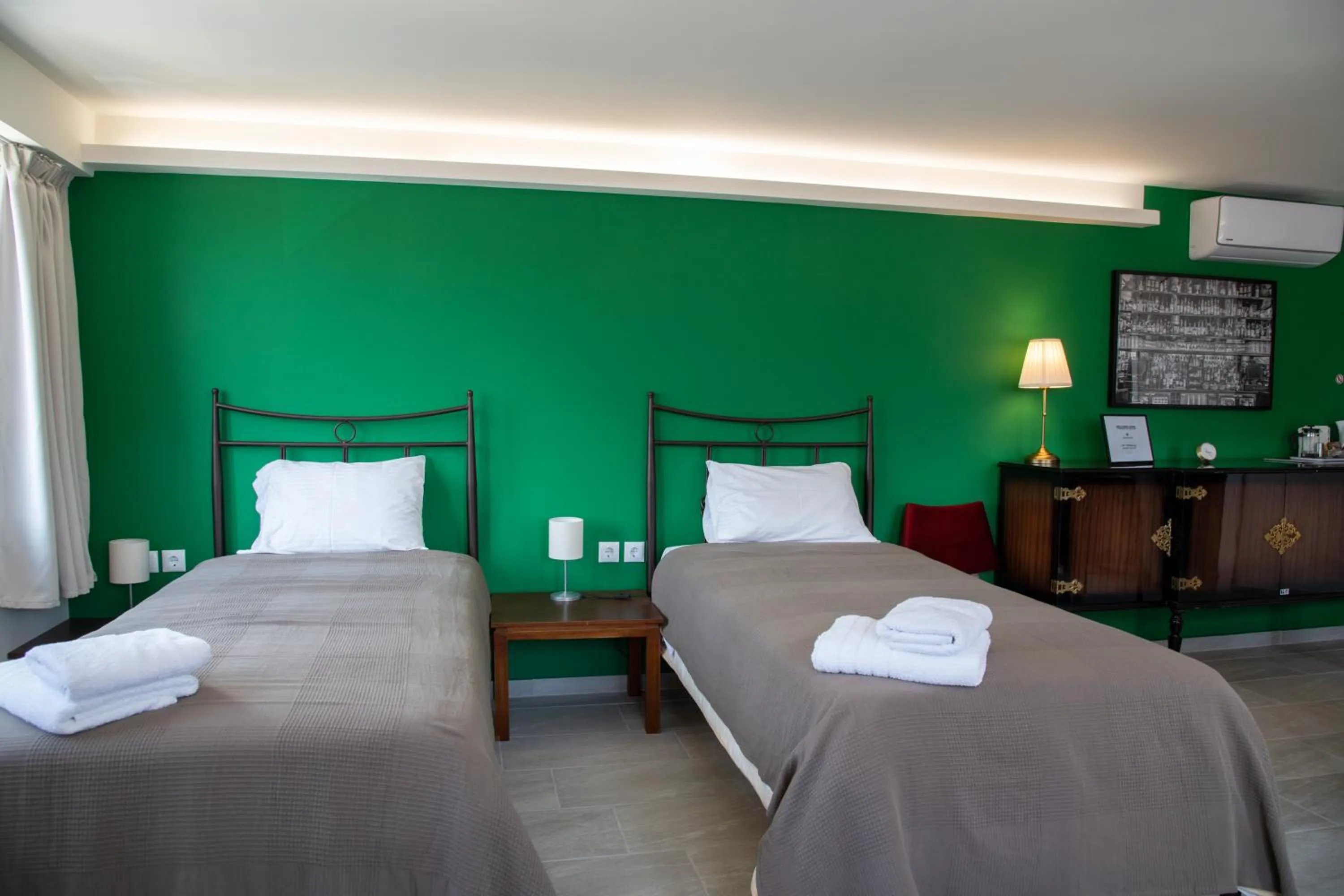 Bed in CHROMA Lodge Pikermi