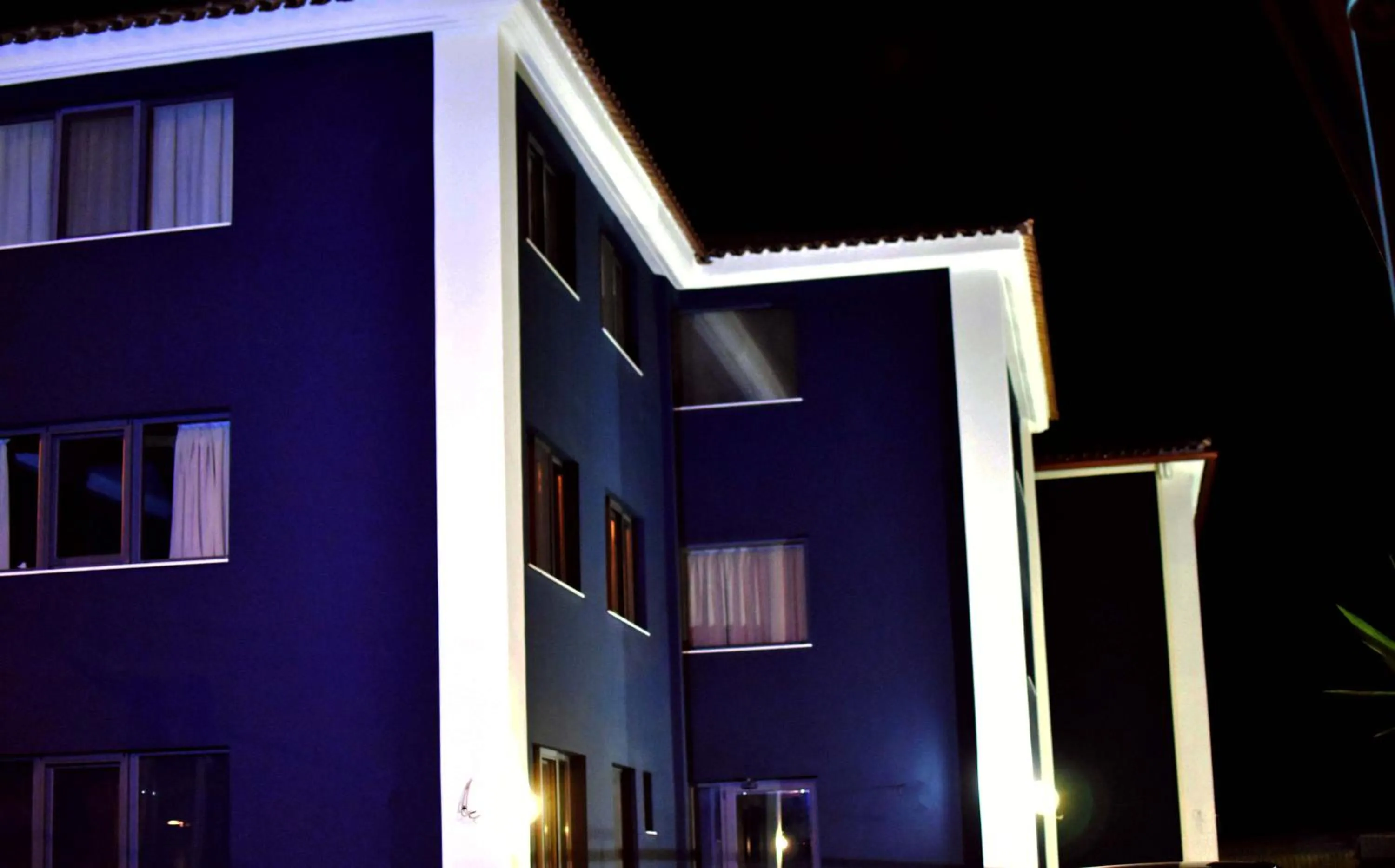 Facade/entrance in CHROMA Lodge Pikermi