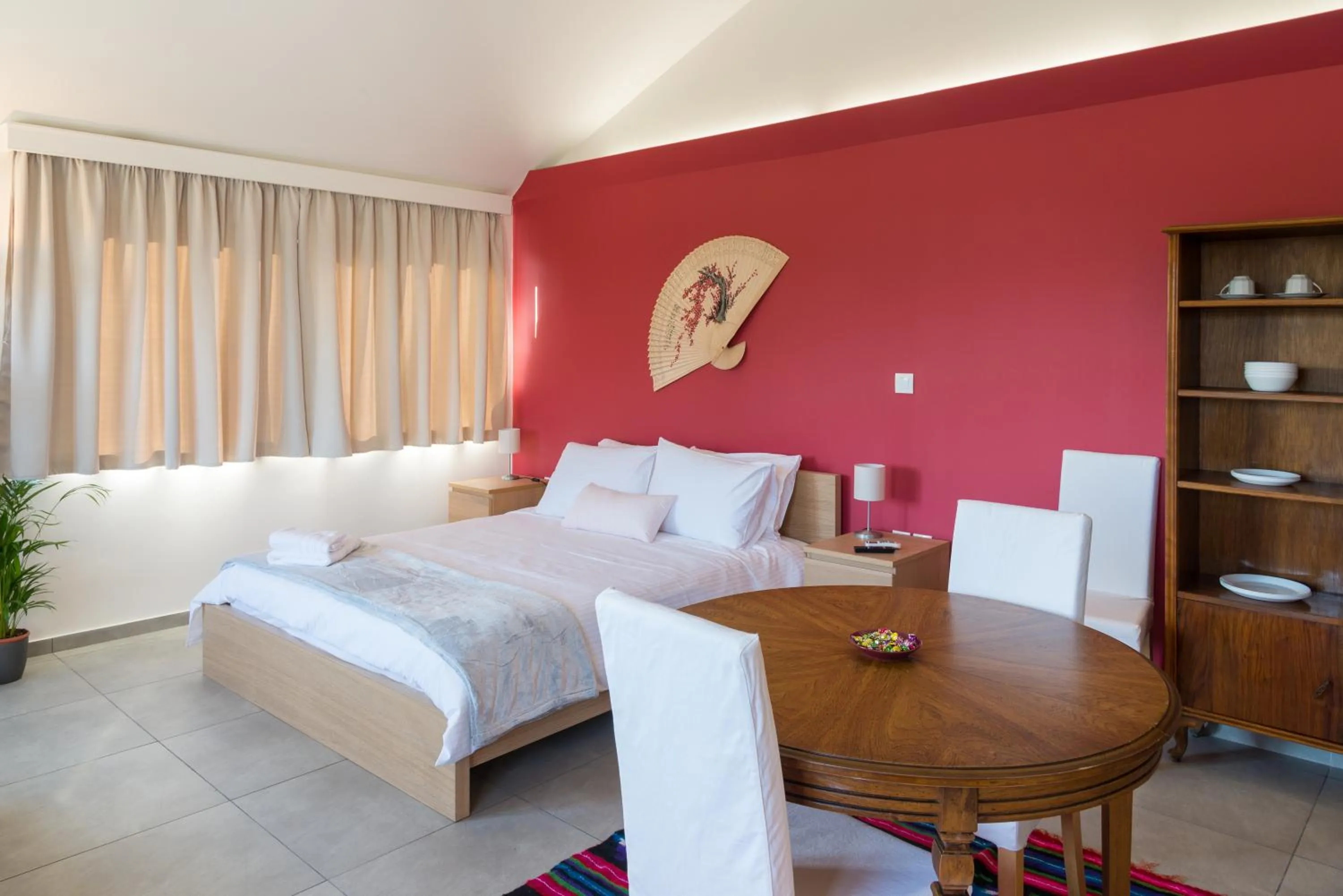 Photo of the whole room, Bed in CHROMA Lodge Pikermi