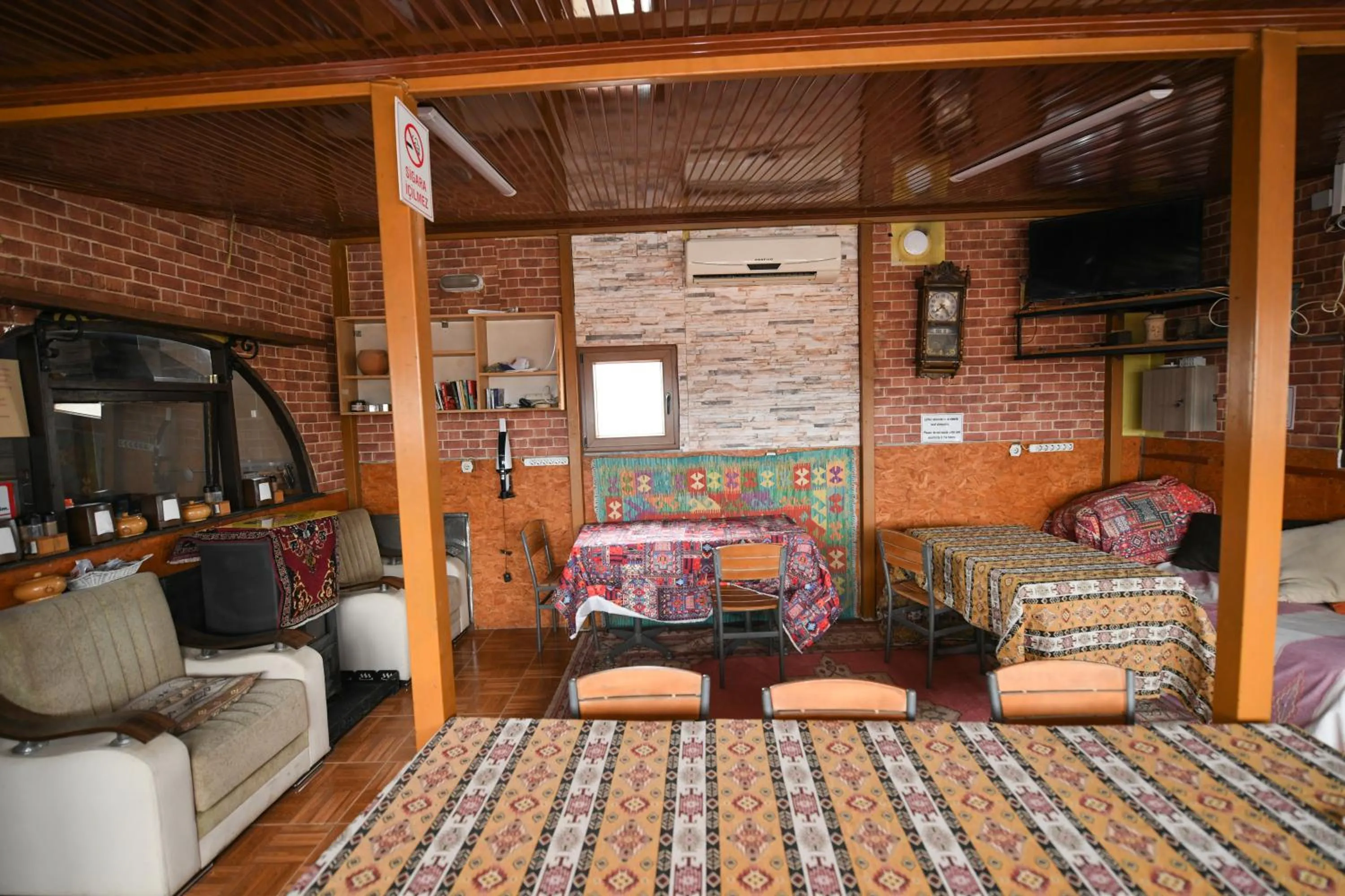 Anz Guest House Pansiyon